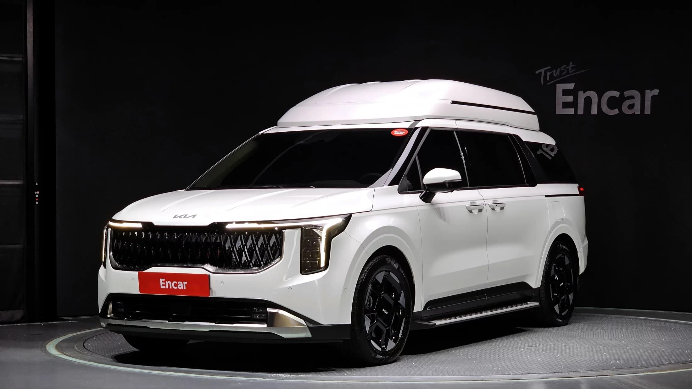 Kia Carnival Gasoline 9-Seater Hi Limousine Signature, 2024 г. 23118 км.