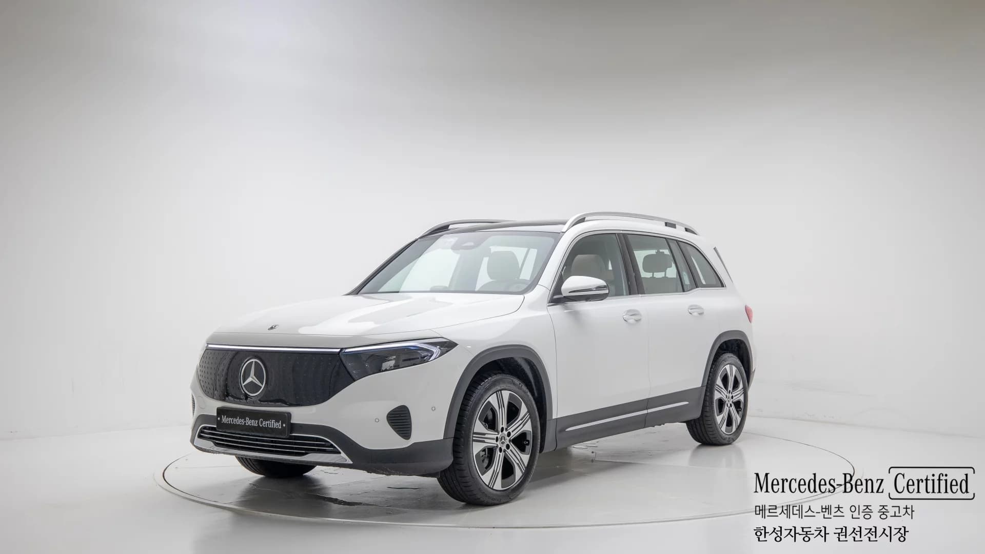 Mercedes-Benz EQB EQB300 4MATIC, электромобиль, 2024 г. 2369 км.