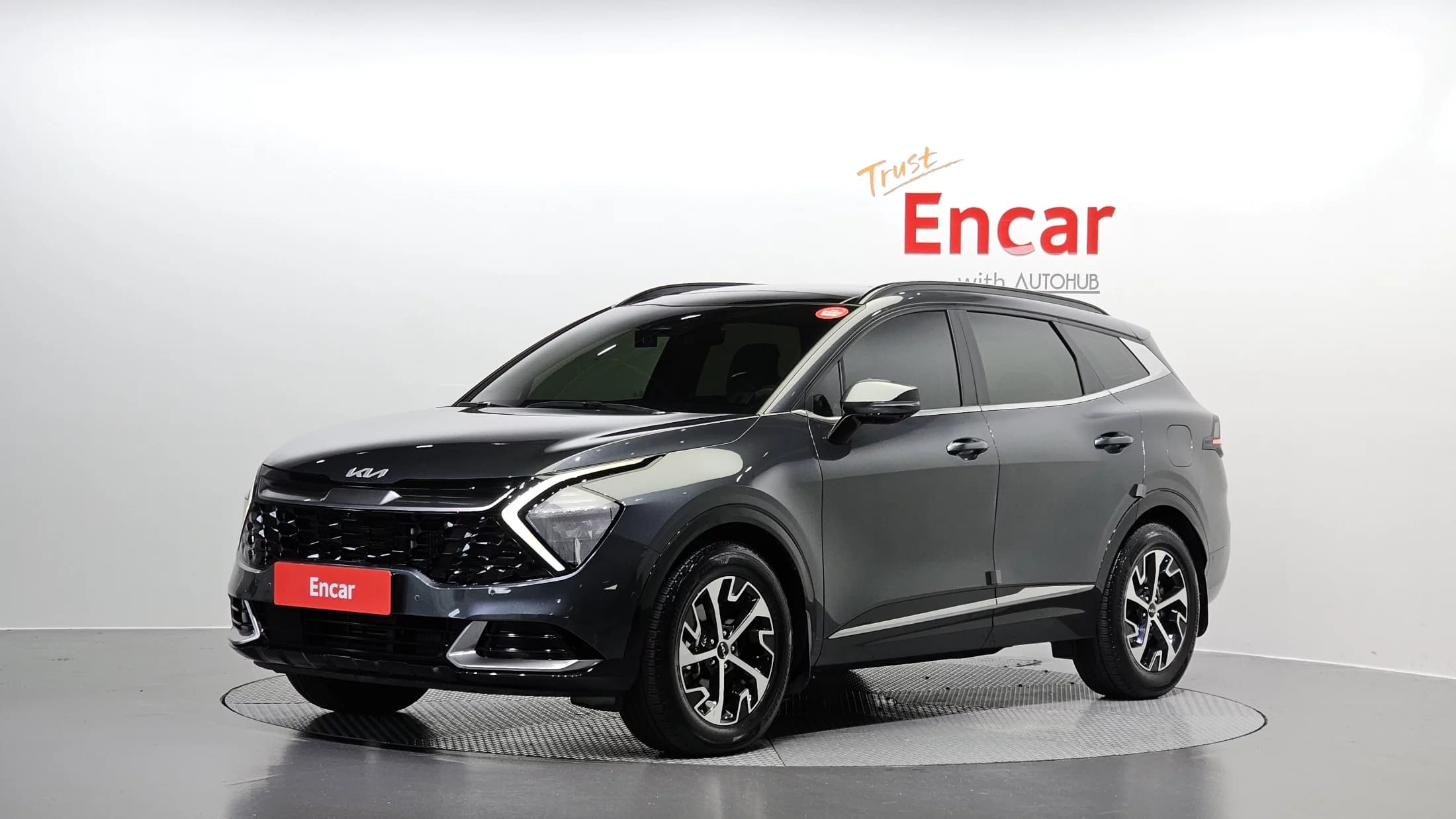 Kia Sportage Signature 4WD, гибрид, 2023 г. 88870 км.