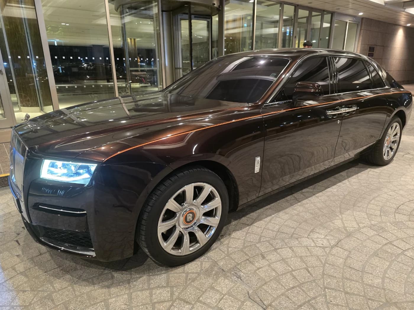Rolls-Royce GHOST 6.7 EWB V12, 2021 г. 61671 км.