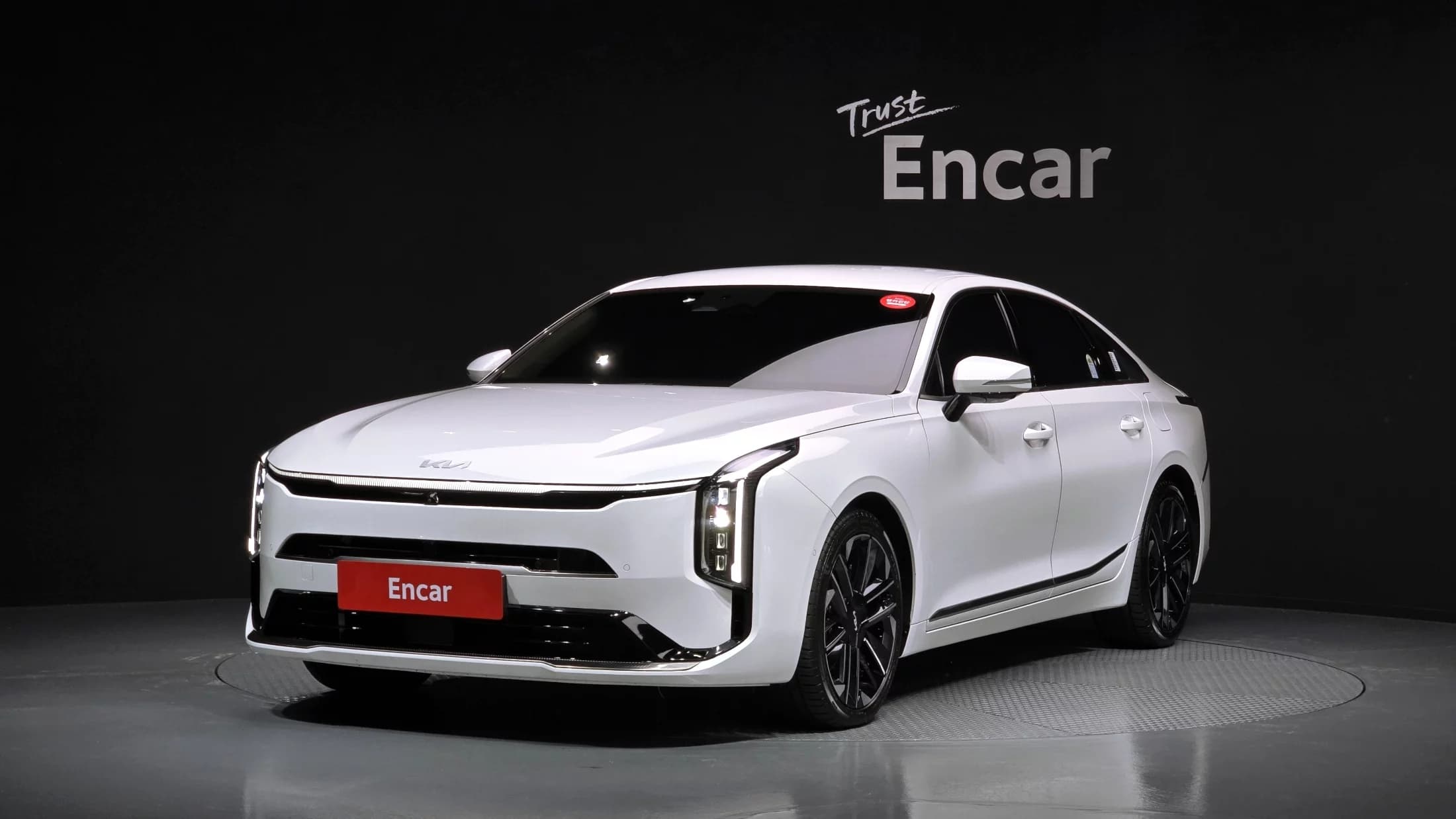 Kia K8 Noblesse, гибрид, 2025 г. 5804 км.