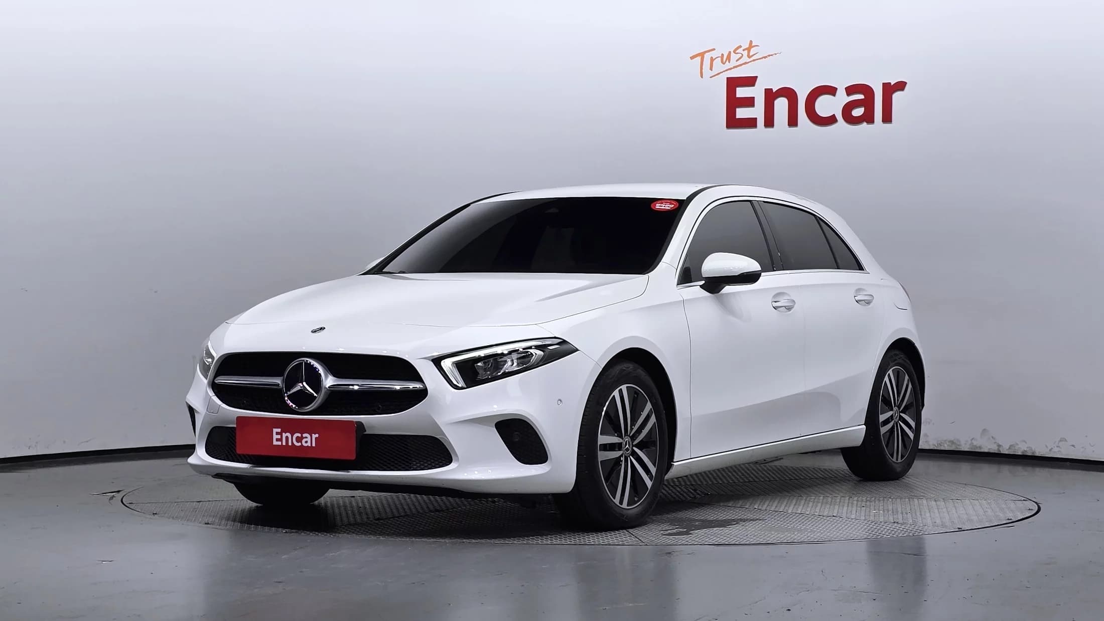Mercedes-Benz A-Class A220 Hatchback, 2023 г. 5891 км.