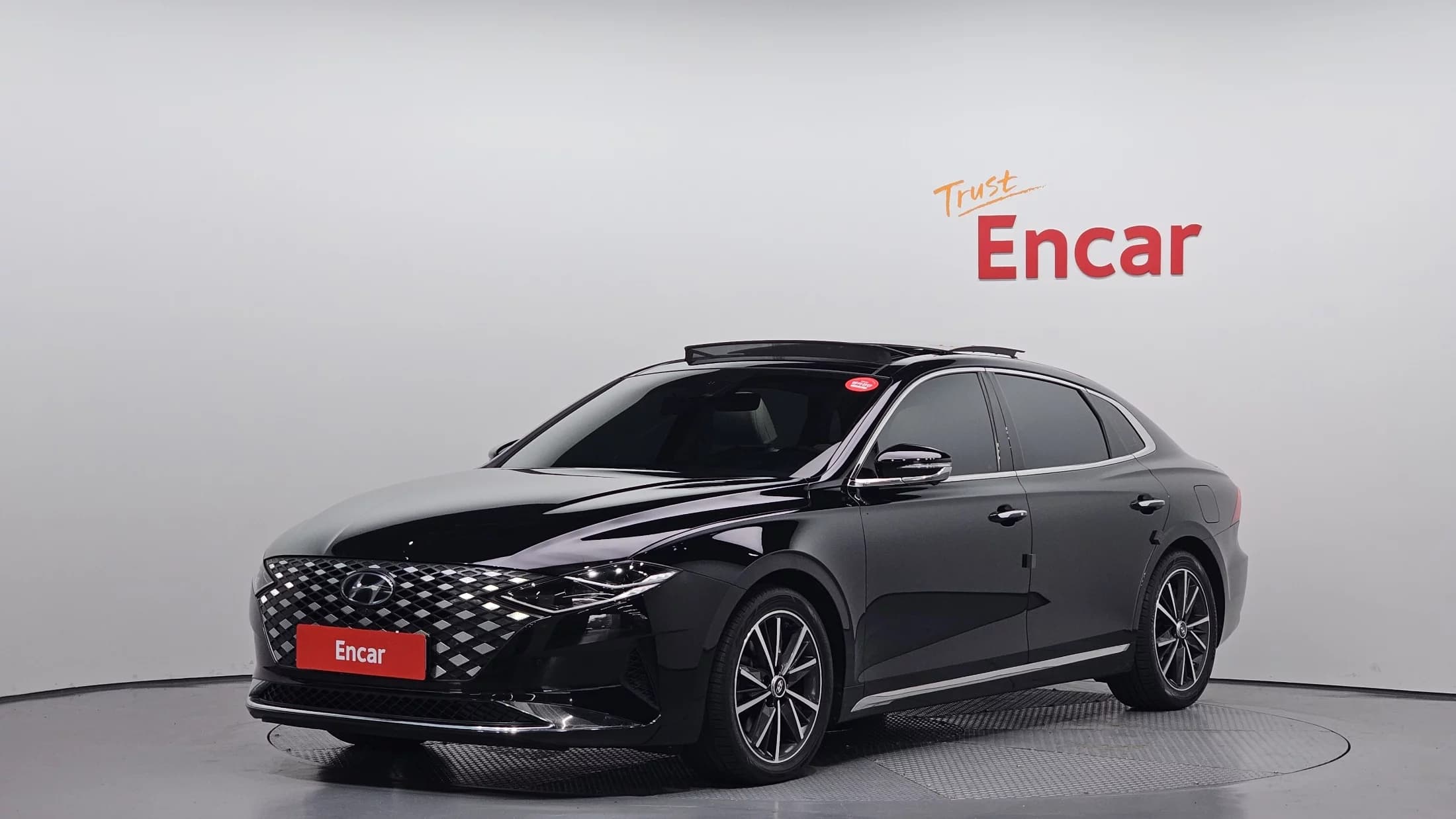 Hyundai Grandeur 2.5 Le Blanc, 2022 г. 62421 км.