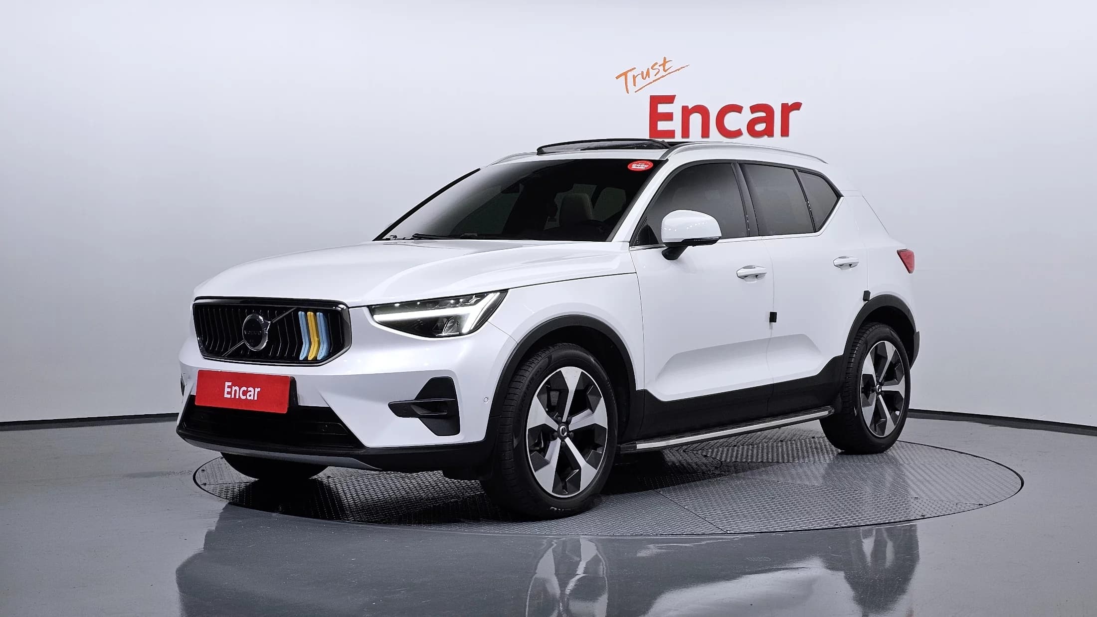 Volvo XC40 B4 Ultimate Bright, 2022 г. 31338 км.
