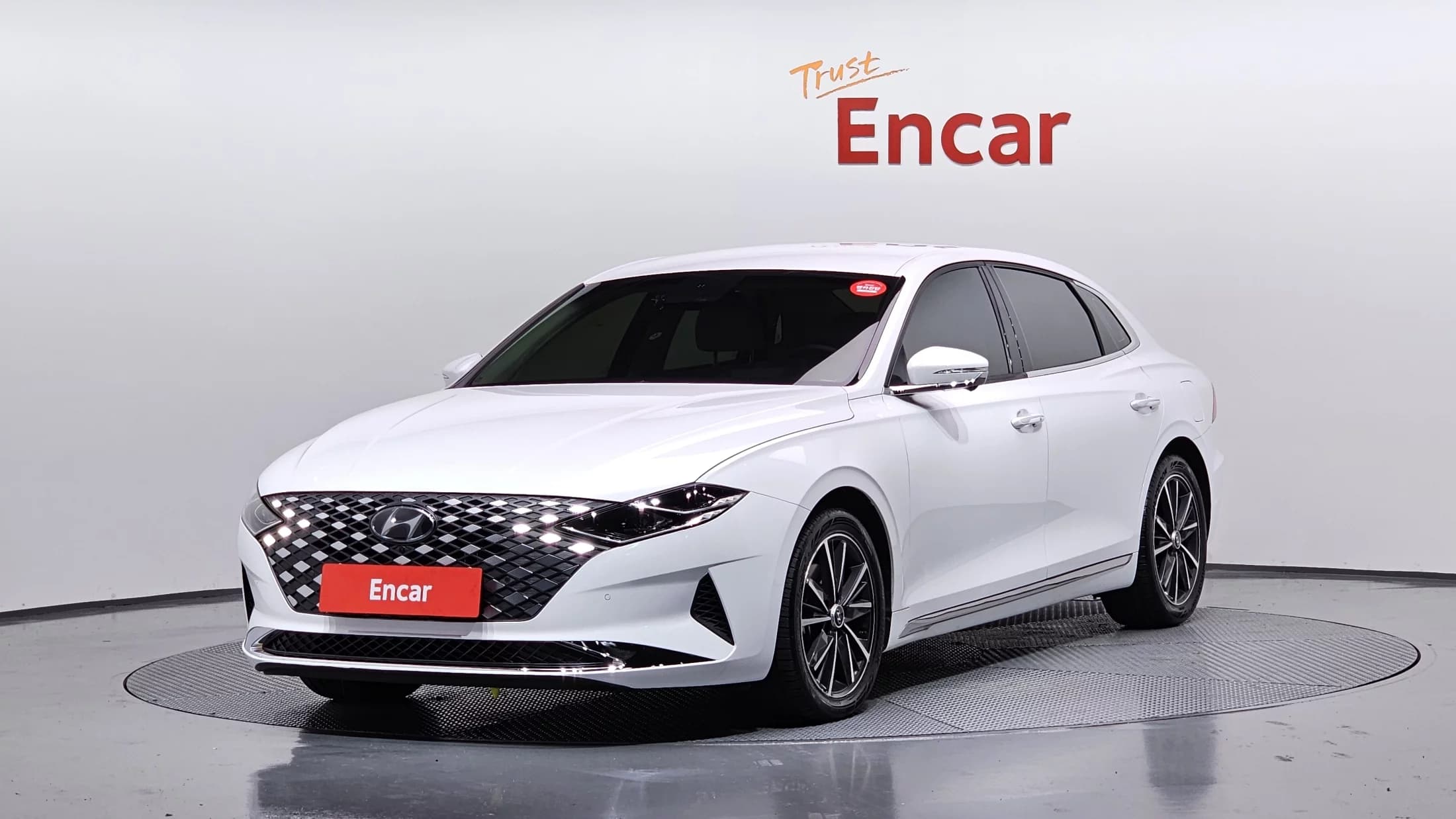 Hyundai Grandeur 2.5 Le Blanc, 2022 г. 35950 км.