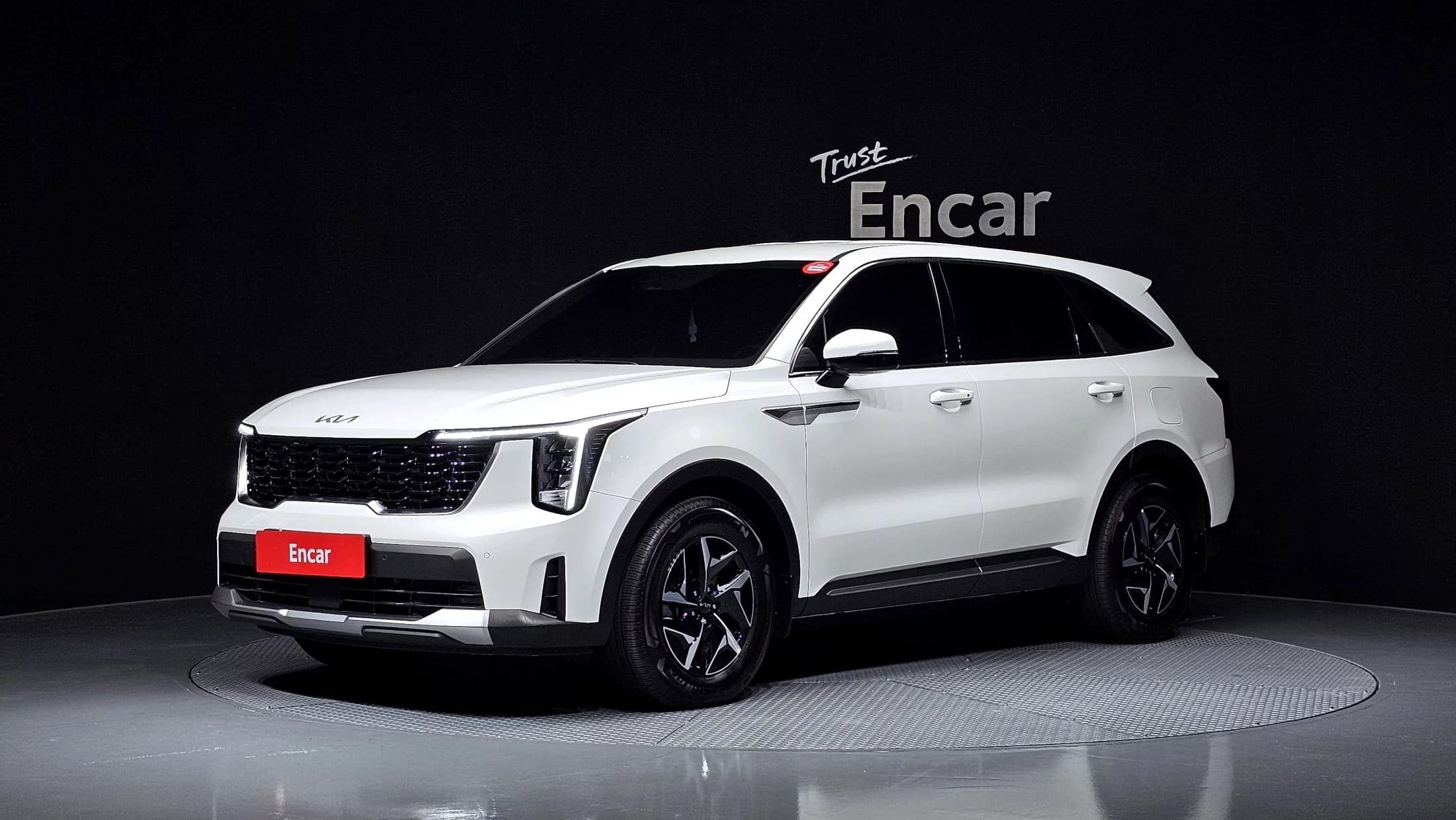 Kia Sorento HEV 1.6 2WD Prestige, гибрид, 2024 г. 8614 км.