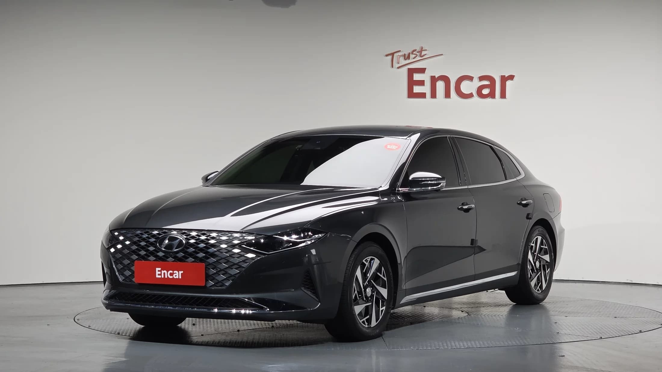 Hyundai Grandeur Exclusive, гибрид, 2021 г. 44513 км.