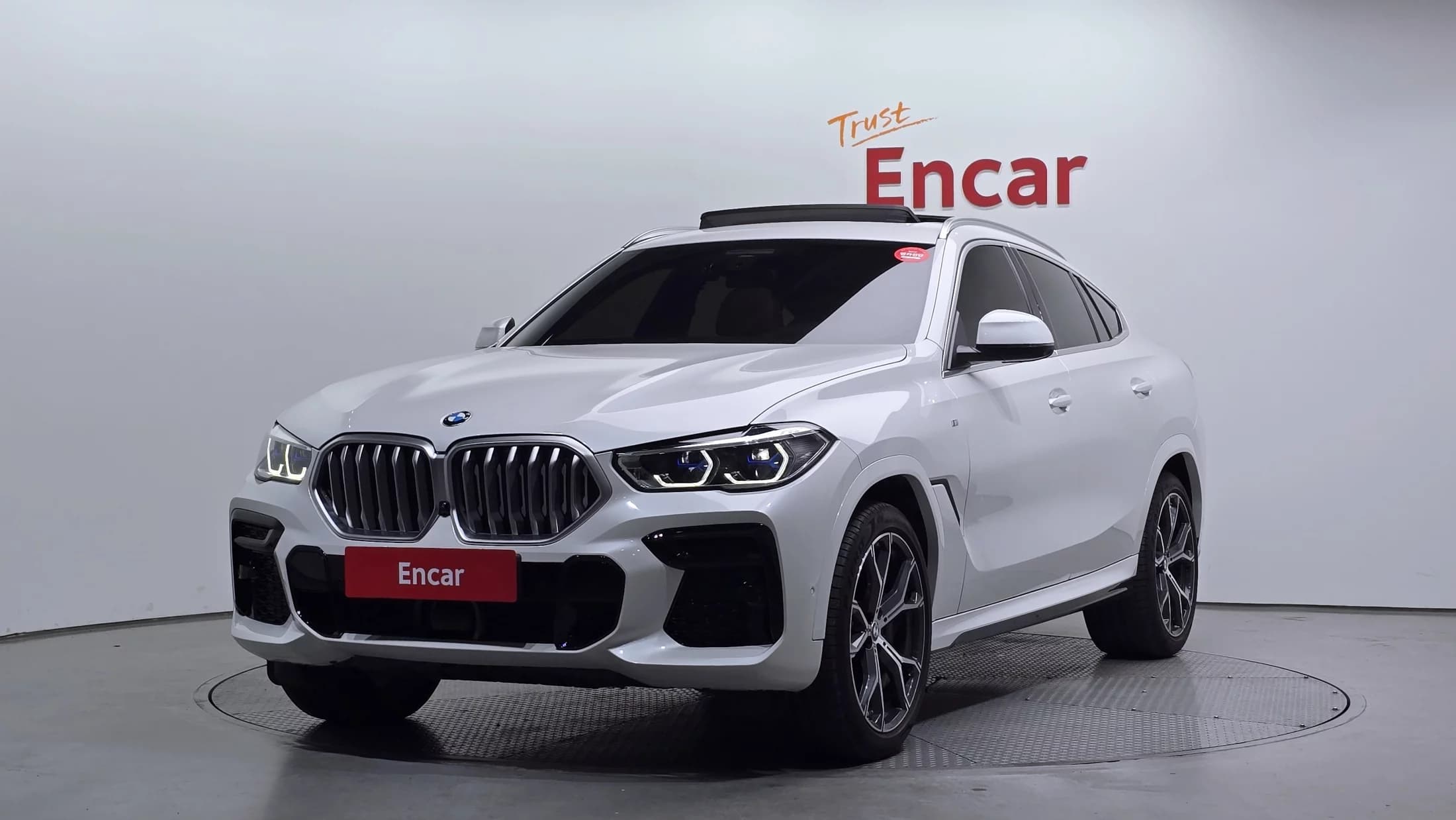 BMW X6 xDrive40i M Sport, 2023 г. 37316 км.
