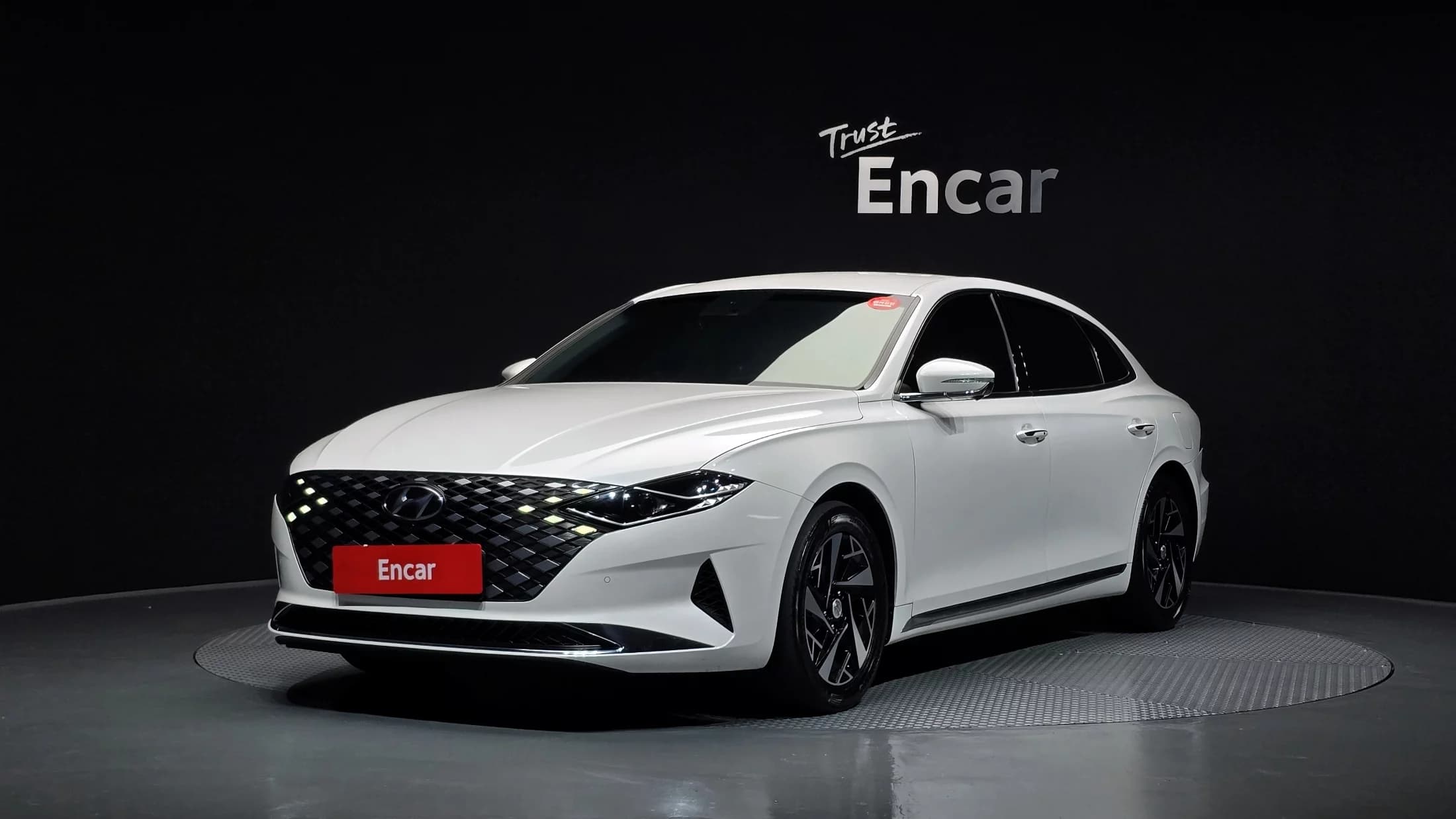 Hyundai Grandeur Le Blanc, гибрид, 2021 г. 61519 км.