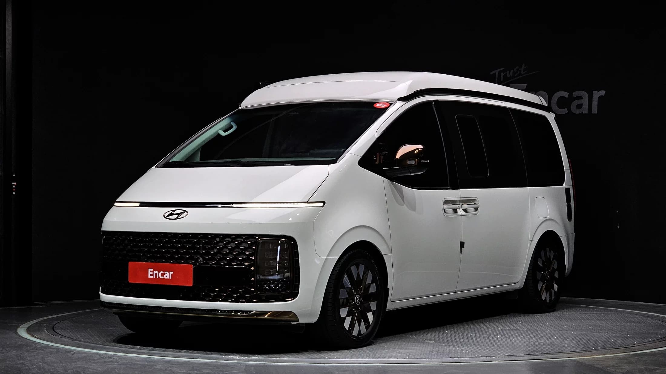 Hyundai Staria 2WD Camping Car Prestige Camper 4Seater, 2024 г. 23583 км.