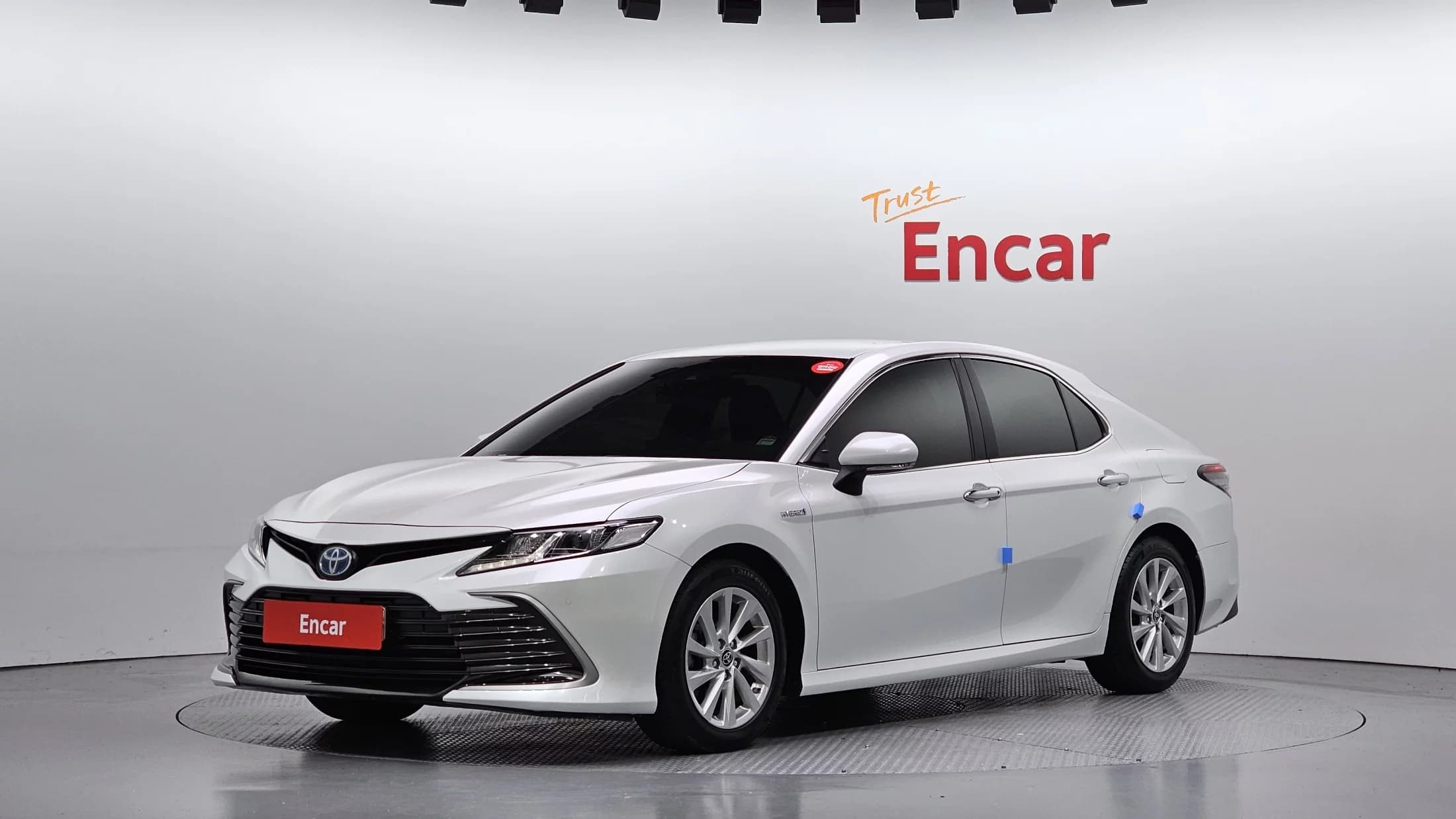 Toyota CAMRY 2.5 LE Hybrid, гибрид, 2022 г. 119744 км.