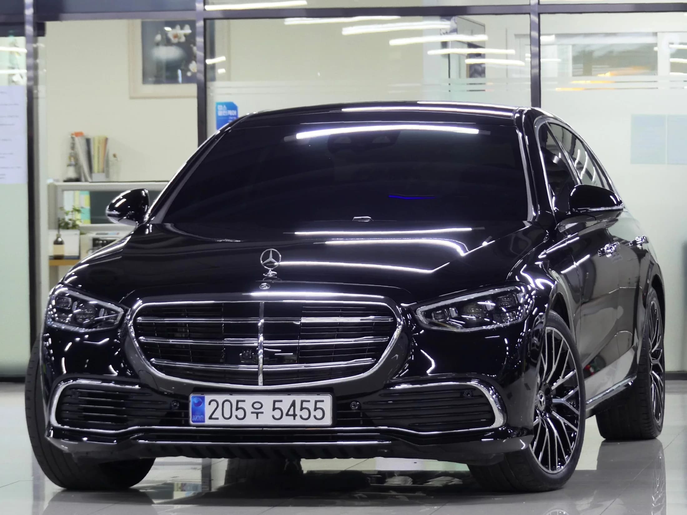 Mercedes-Benz S-Class S580L 4MATIC, 2024 г. 3901 км.