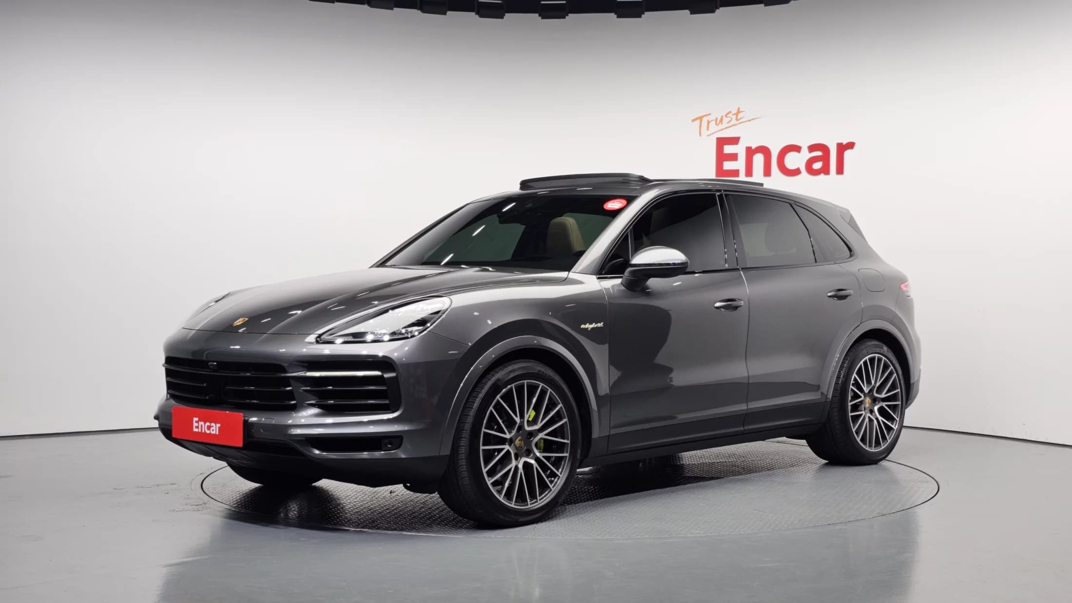Porsche CAYENNE 3.0 E-Hybrid, гибрид, 2021 г. 70288 км.