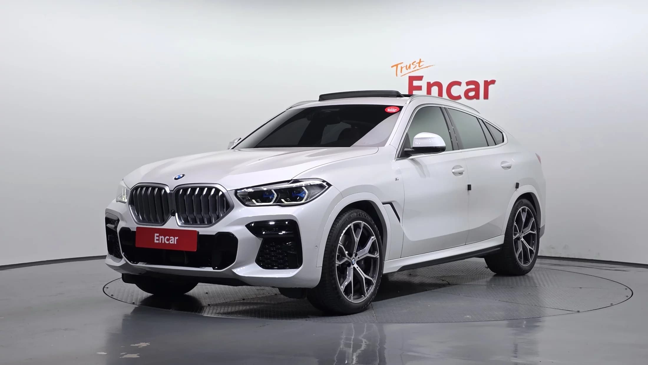 BMW X6 xDrive40i M Sport, 2023 г. 28191 км.