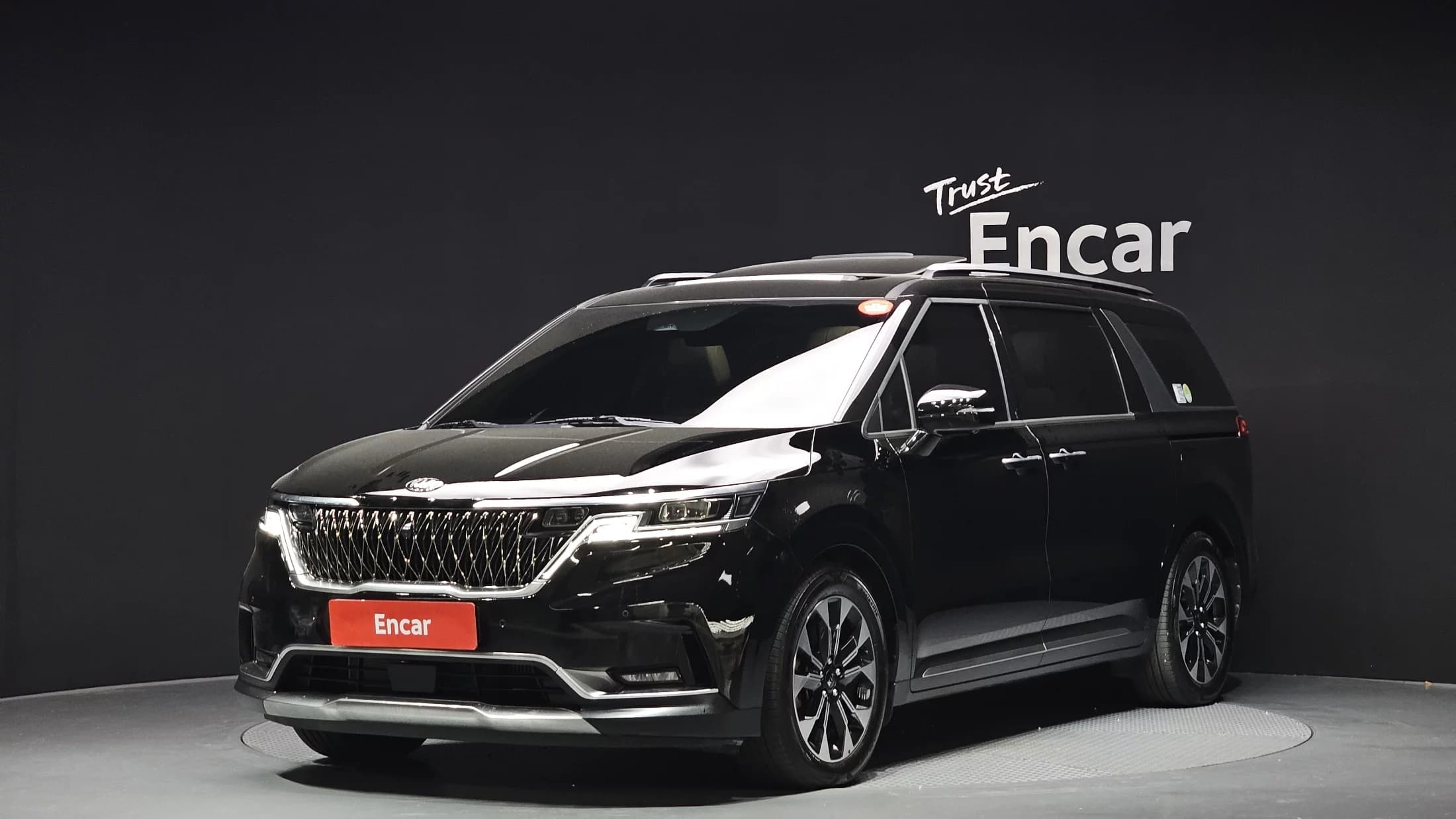 Kia Carnival 7-Seater Signature, 2021 г. 86102 км.