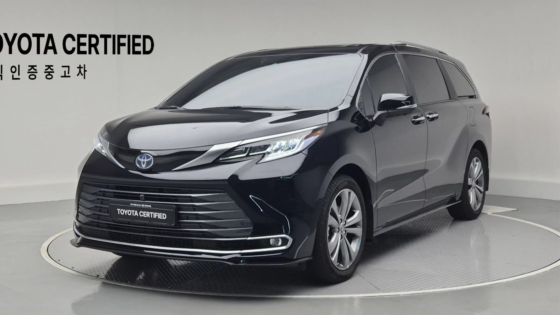 Toyota SIENNA 2.5 Hybrid 2WD, гибрид, 2025 г. 8233 км.