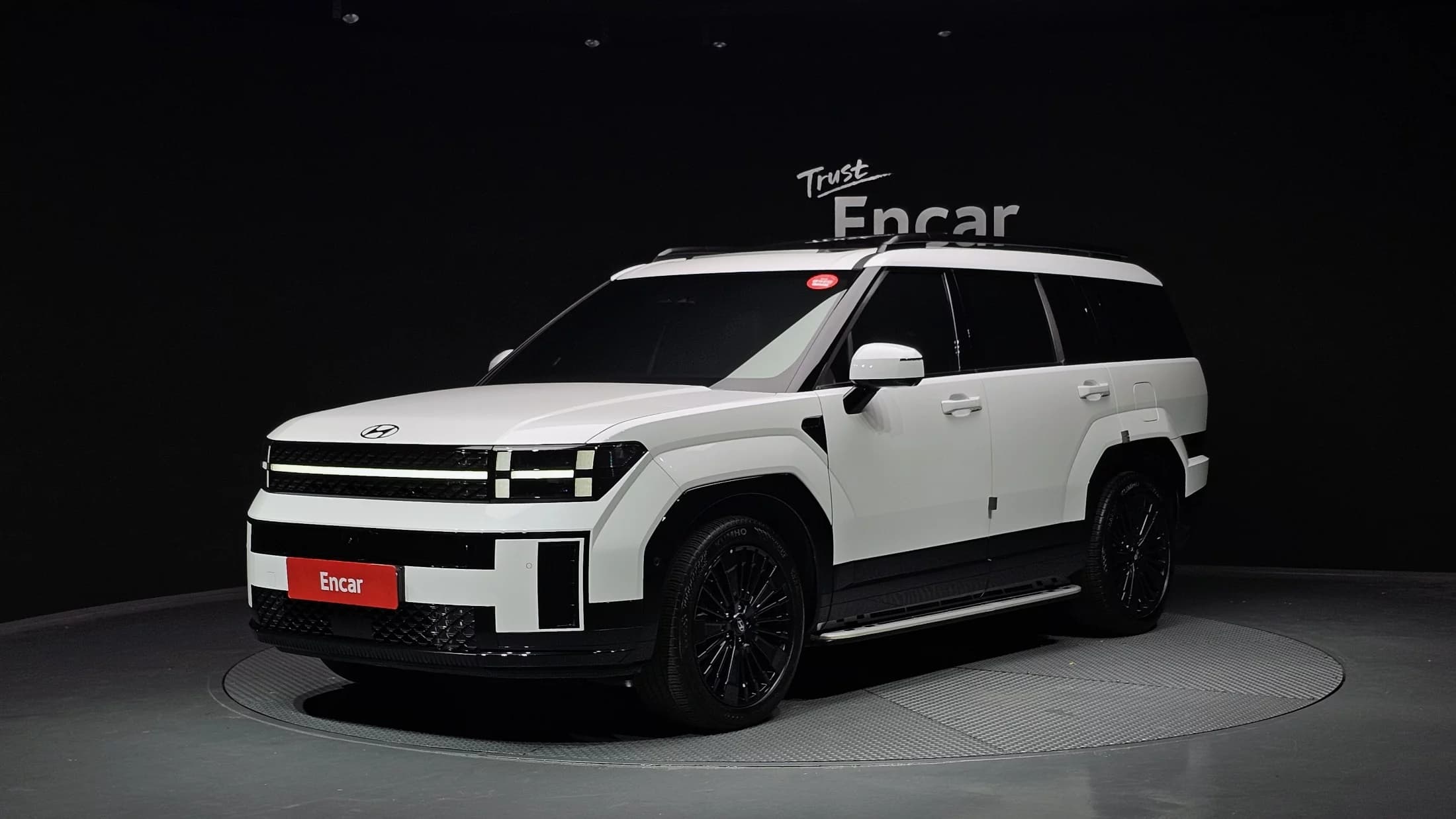 Hyundai Santa Fe HEV 1.6 4WD Calligraphy, гибрид, 2023 г. 18874 км.