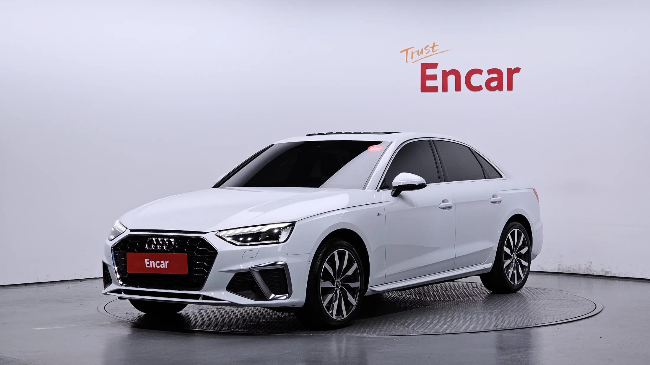 Audi A4 40 TFSI Premium, 2023 г. 3199 км.