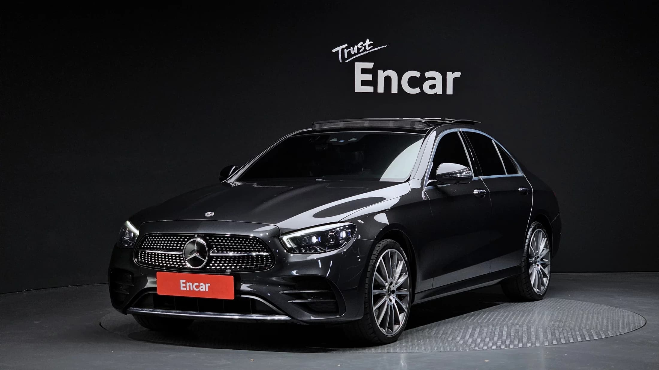 Mercedes-Benz E-Class E350 4MATIC AMG Line, 2021 г. 39232 км.