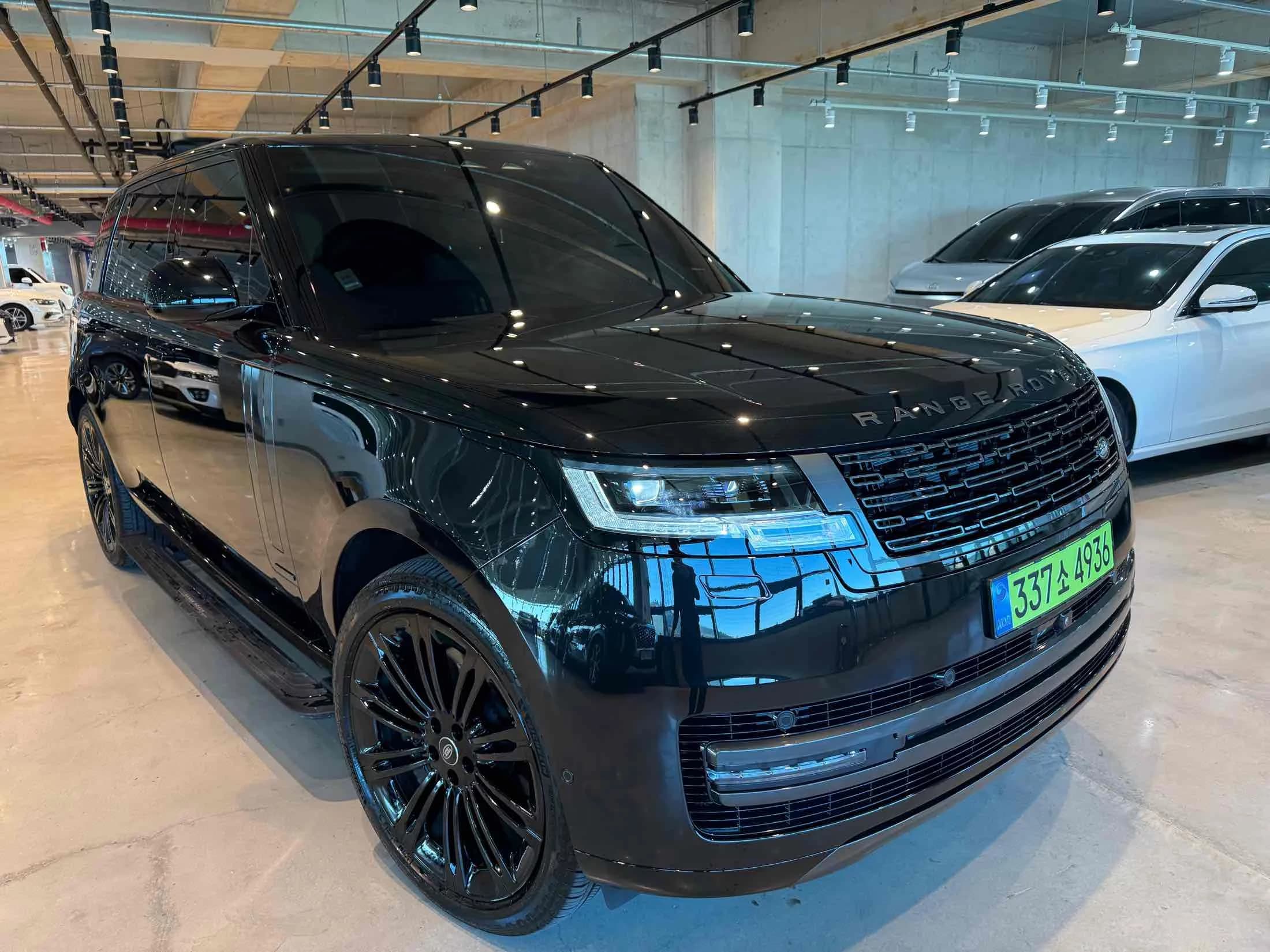 Land Rover Range Rover P530 Autobiography Long Wheel Base, 2025 г. 10113 км.