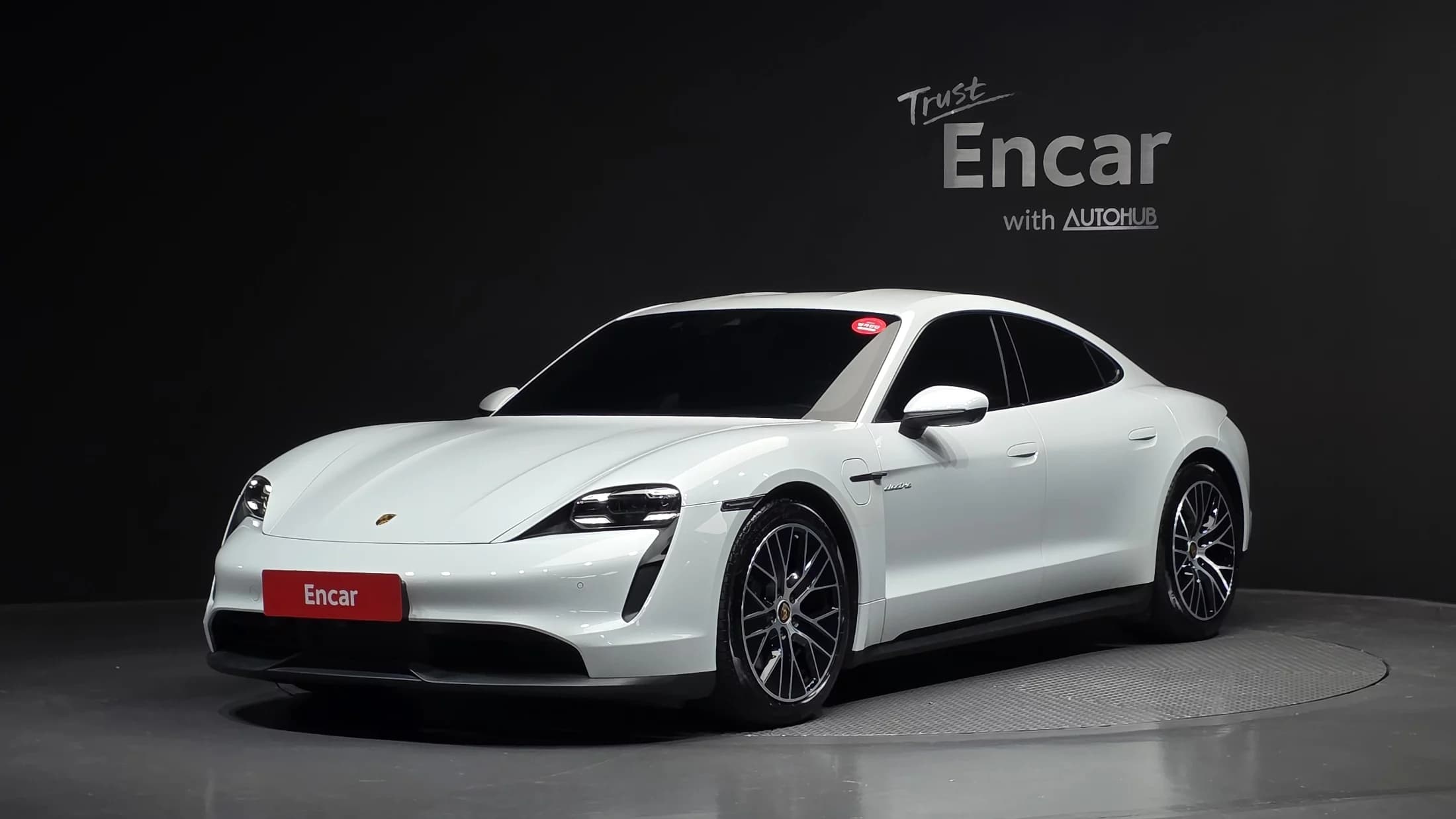 Porsche TAYCAN Base, электромобиль, 2022 г. 64608 км.
