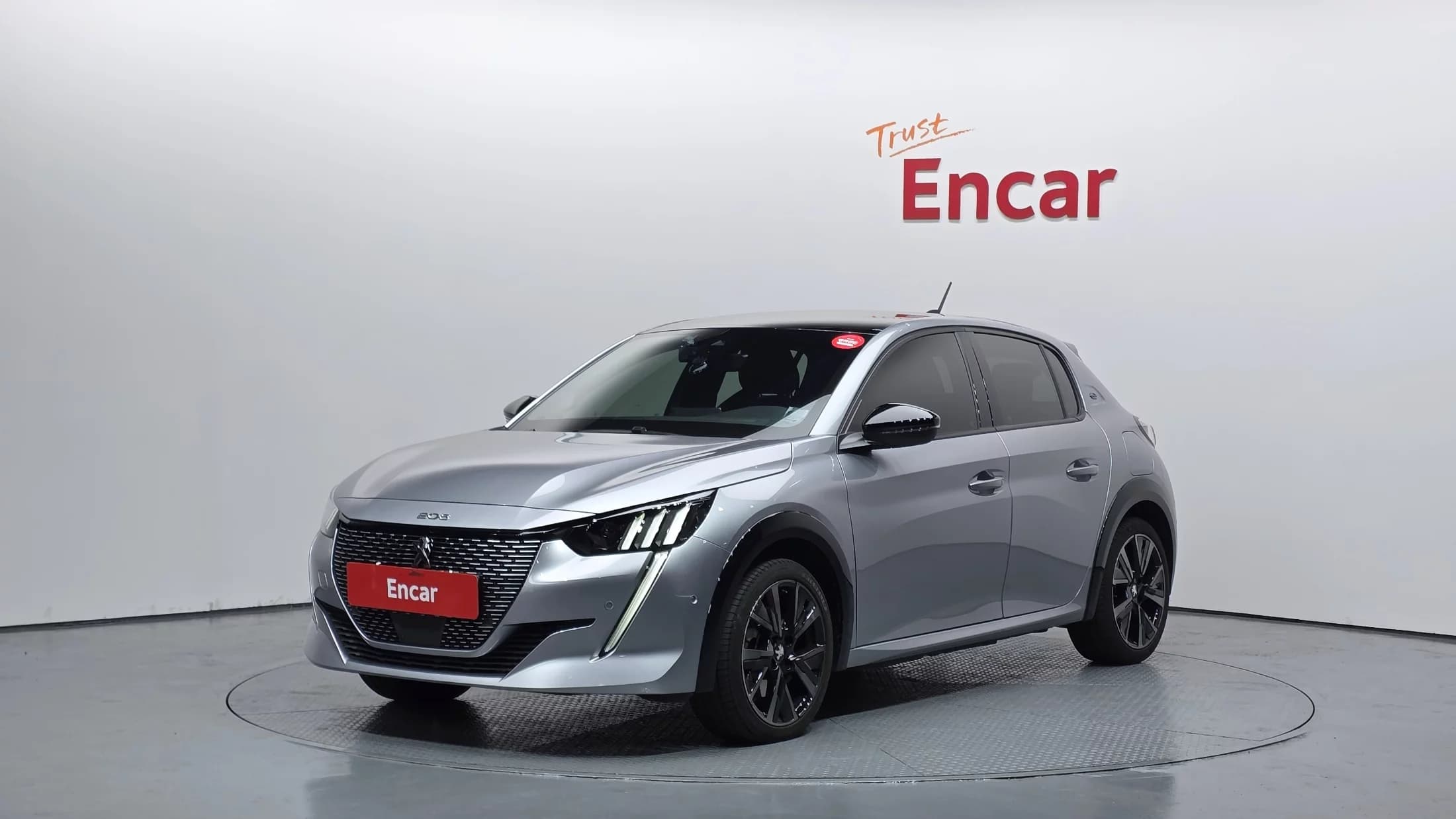 Peugeot 208 GT, электромобиль, 2023 г. 14795 км.