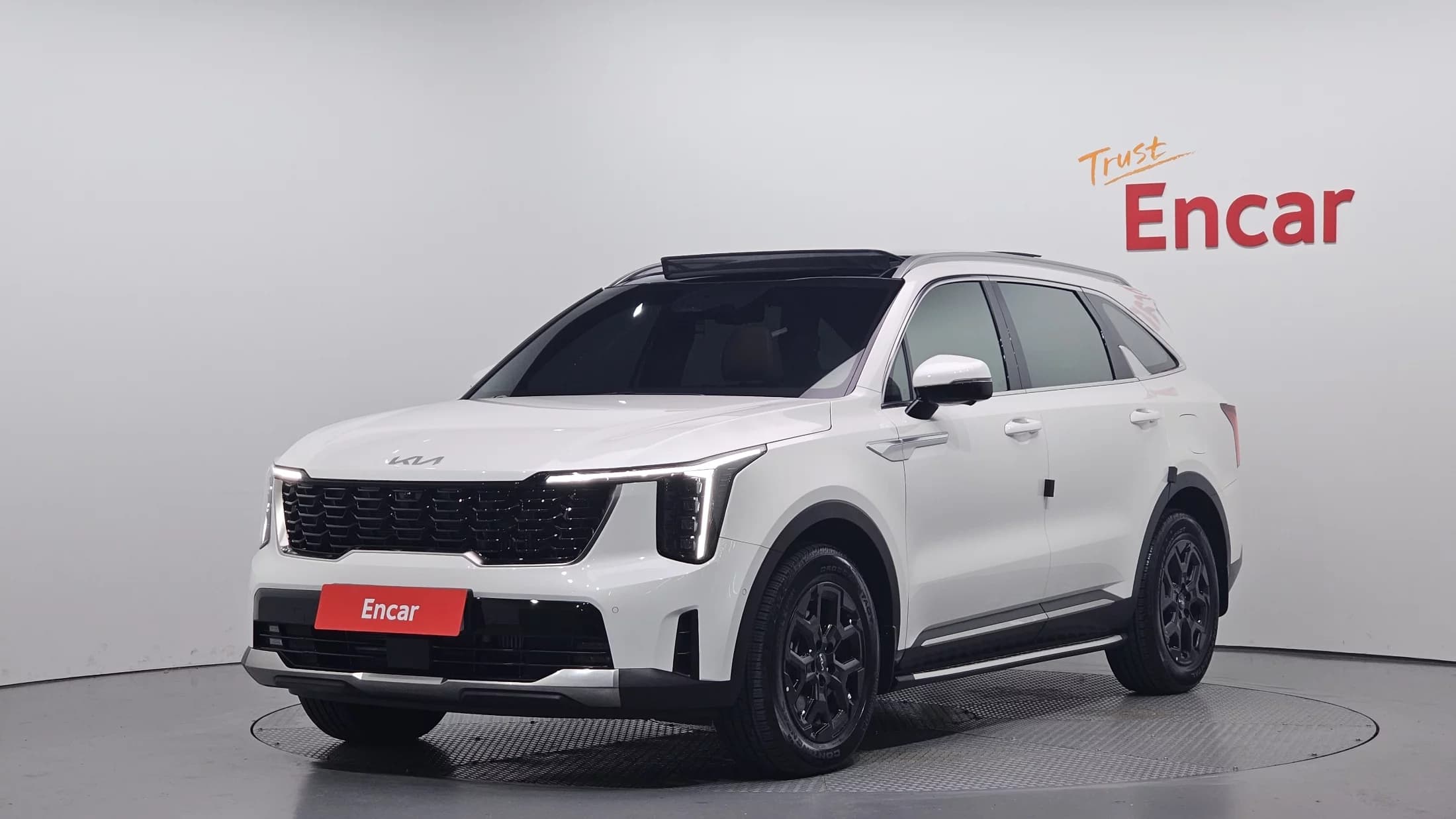 Kia Sorento HEV 1.6 2WD Signature, гибрид, 2025 г. 3930 км.