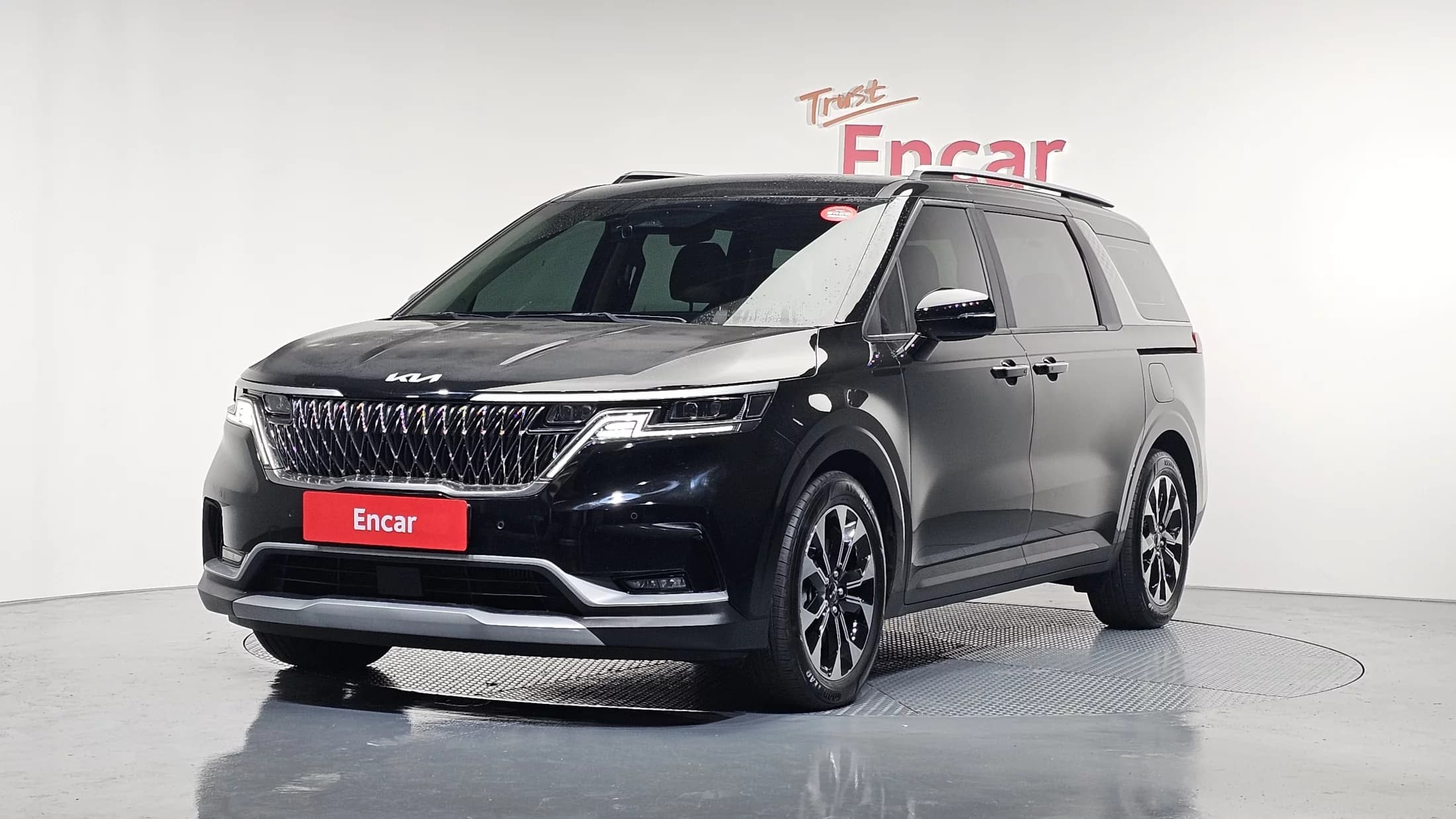 Kia Carnival 9-Seater Prestige, 2022 г. 38331 км.