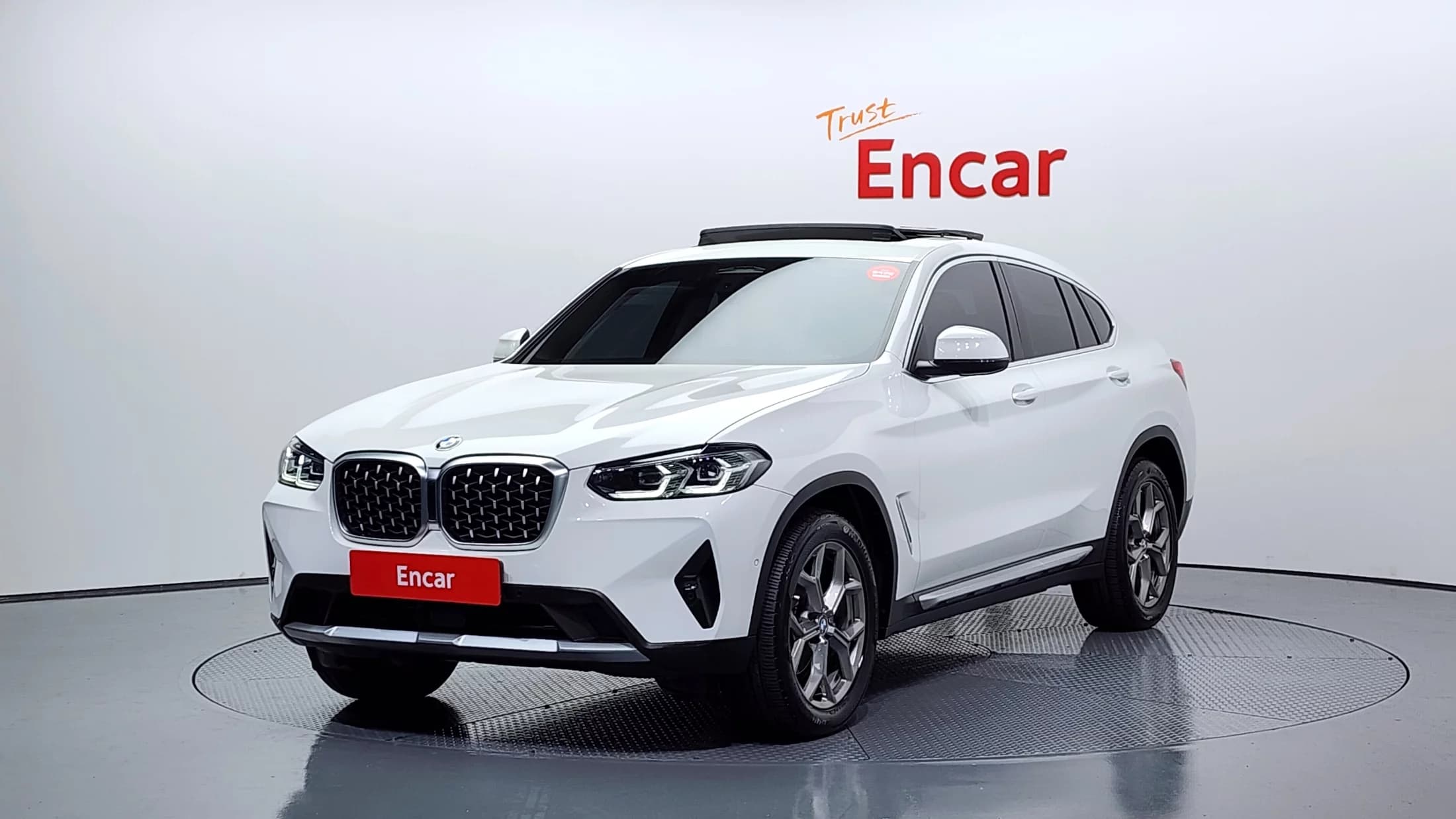 BMW X4 xDrive20i xLine, 2022 г. 52121 км.