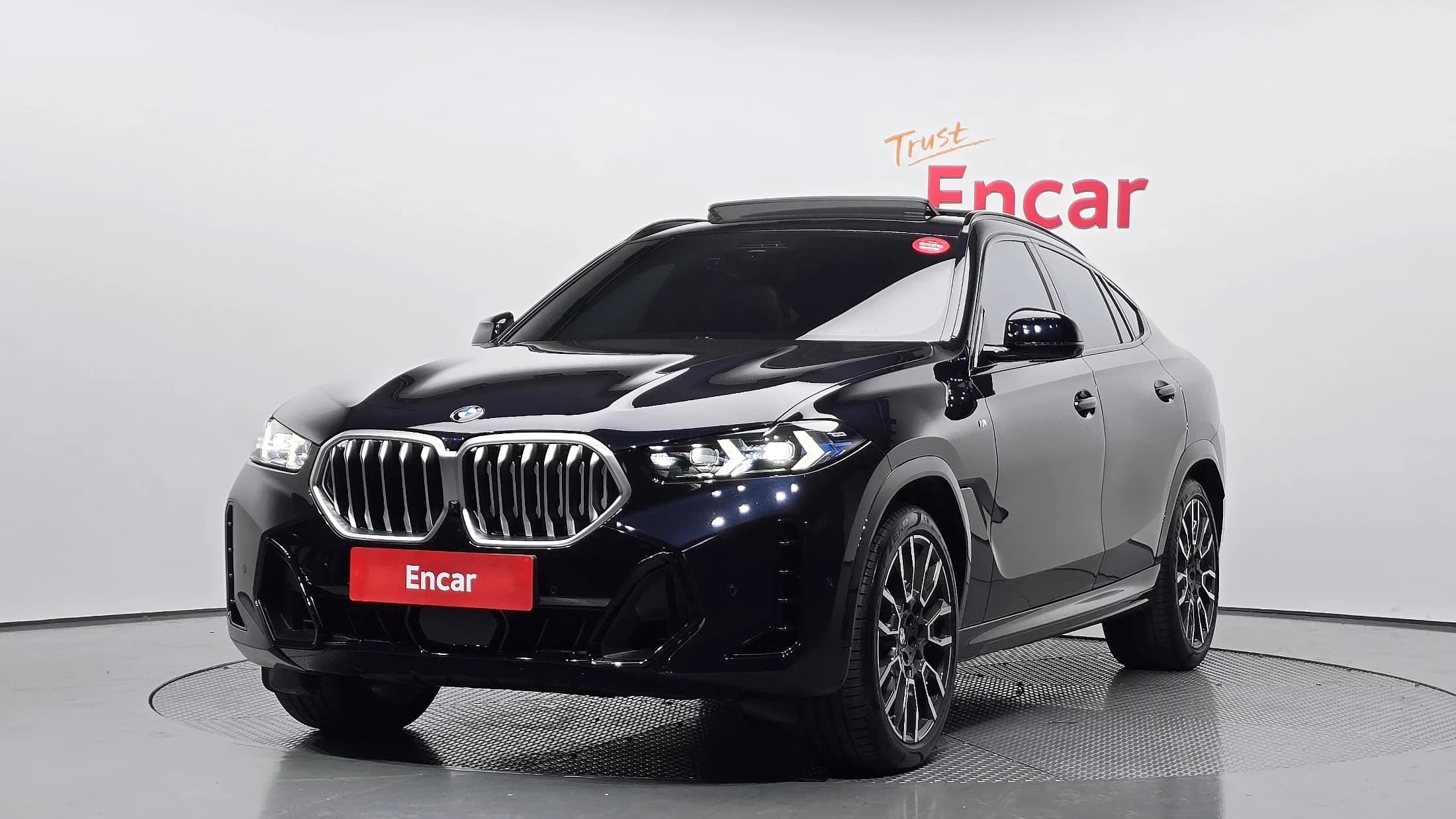 BMW X6 xDrive40i M Sport, 2023 г. 25176 км.