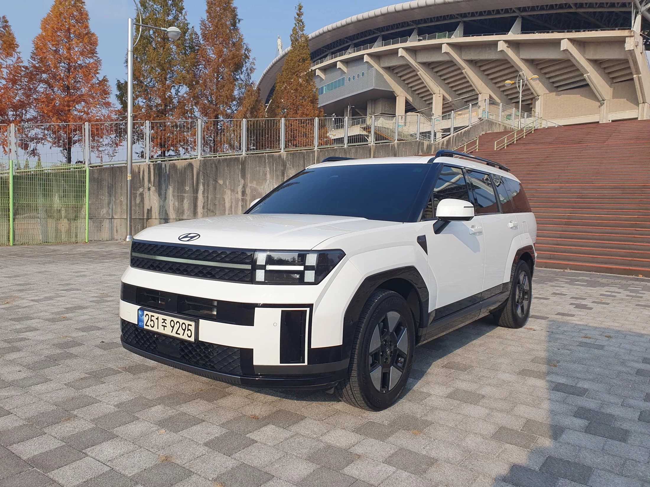 Hyundai Santa Fe HEV 1.6 2WD Calligraphy, гибрид, 2023 г. 39422 км.