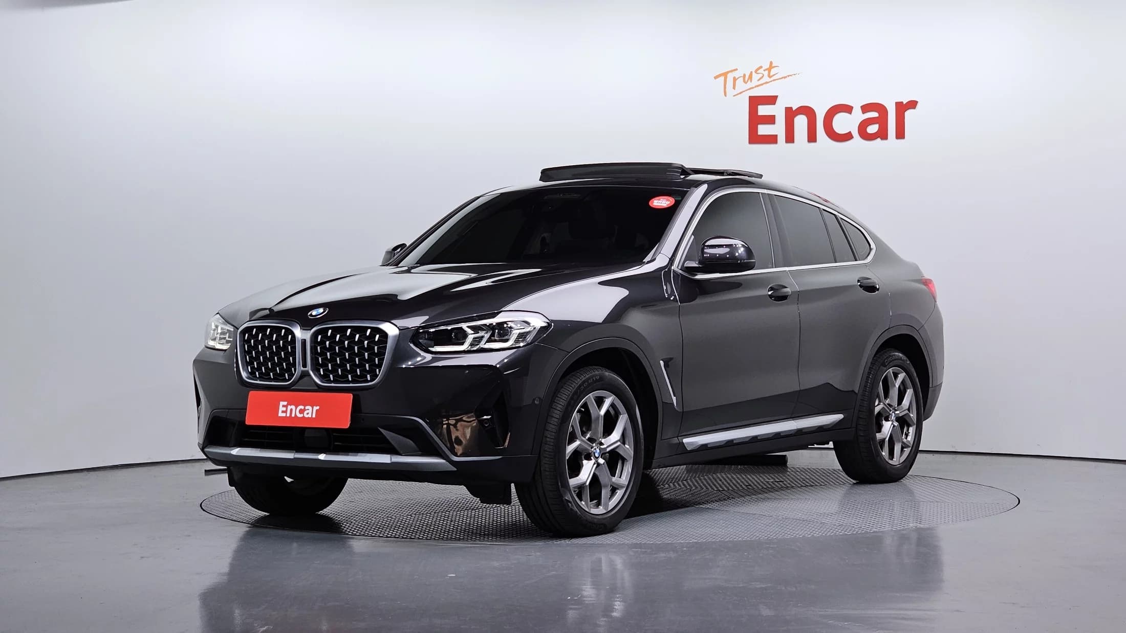 BMW X4 xDrive20i xLine, 2023 г. 58323 км.