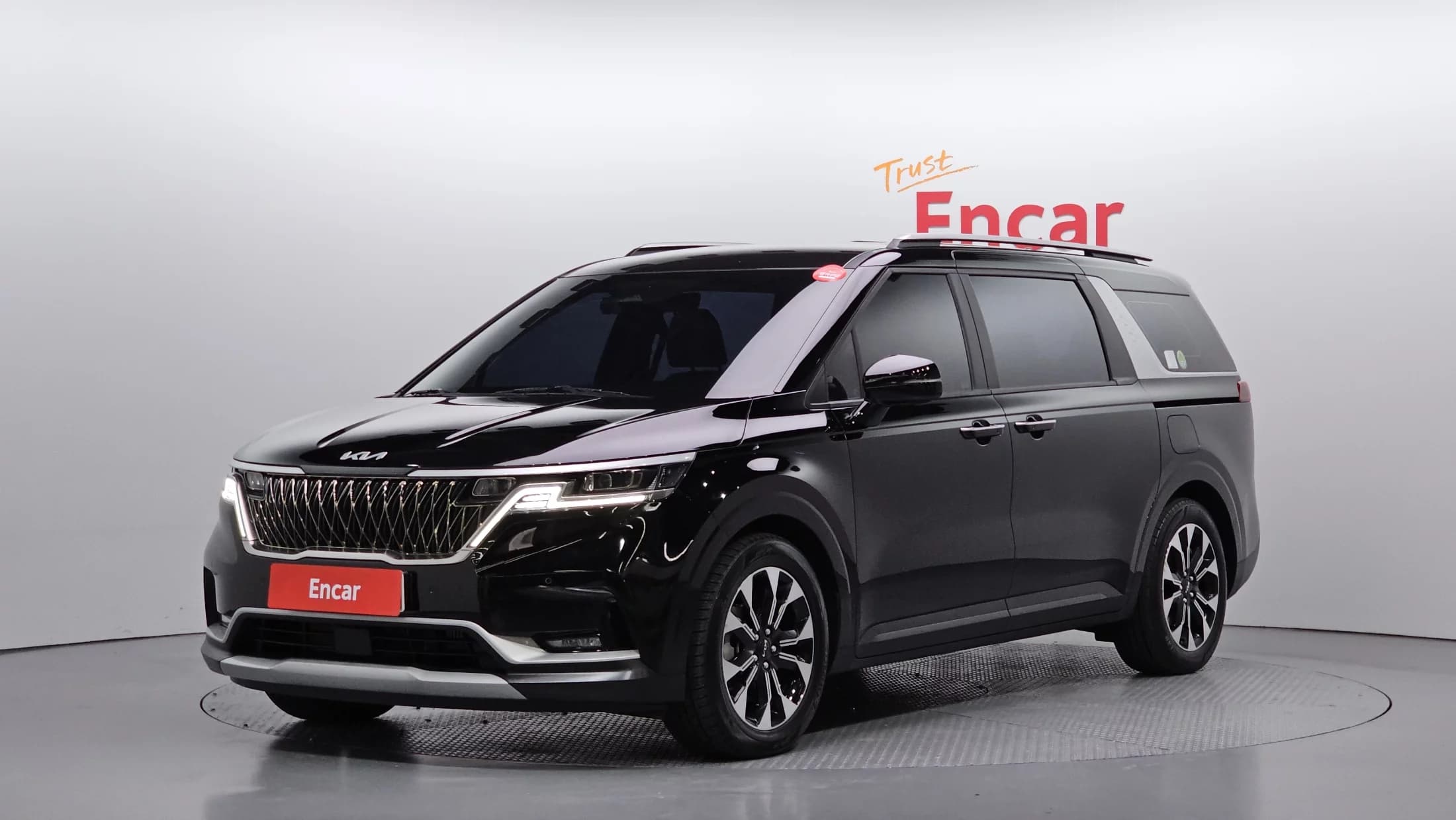 Kia Carnival 9-Seater Prestige, 2022 г. 33421 км.