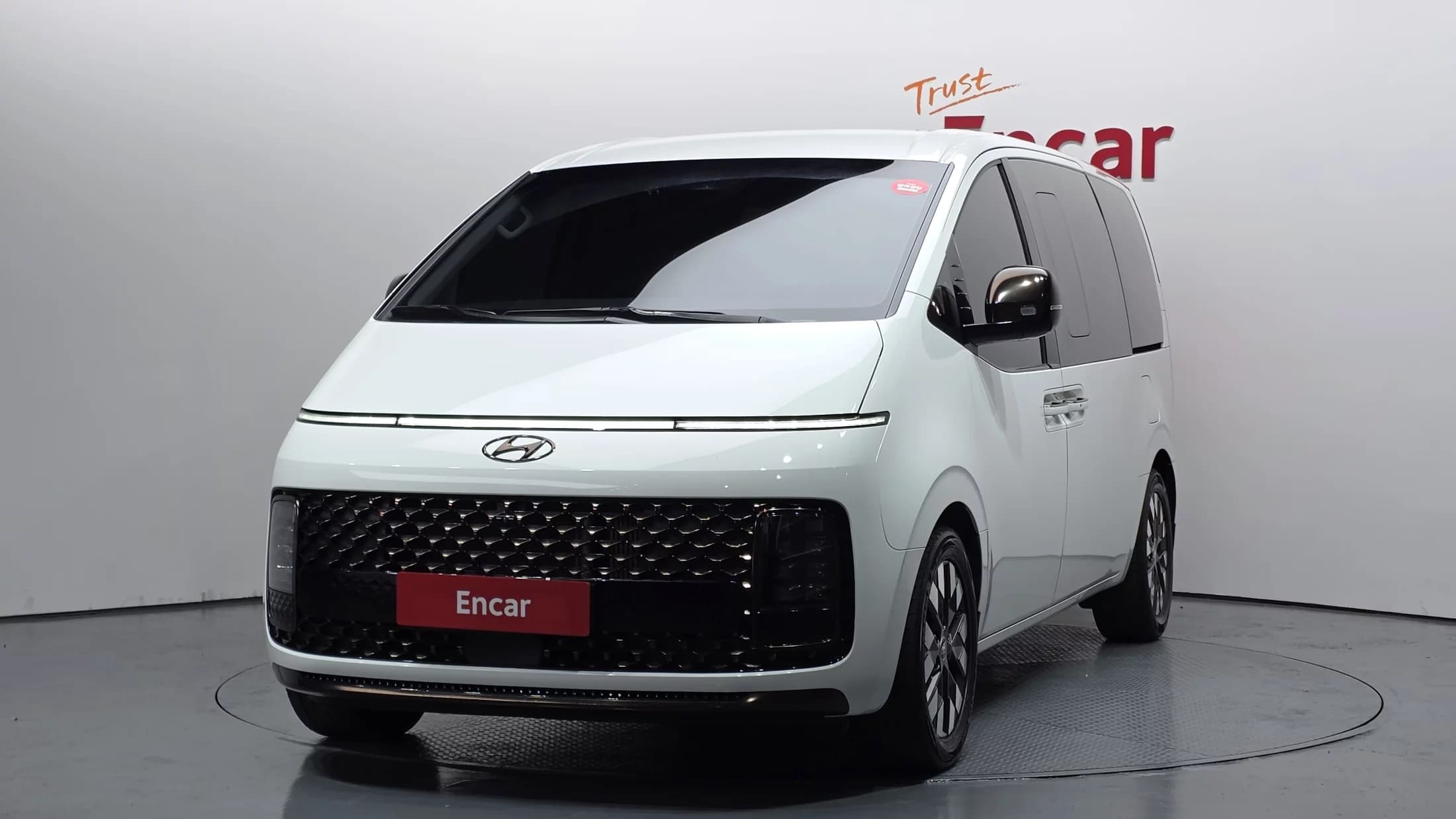 Hyundai Staria 4WD Lounge 9-Seater Inspiration, 2021 г. 48391 км.