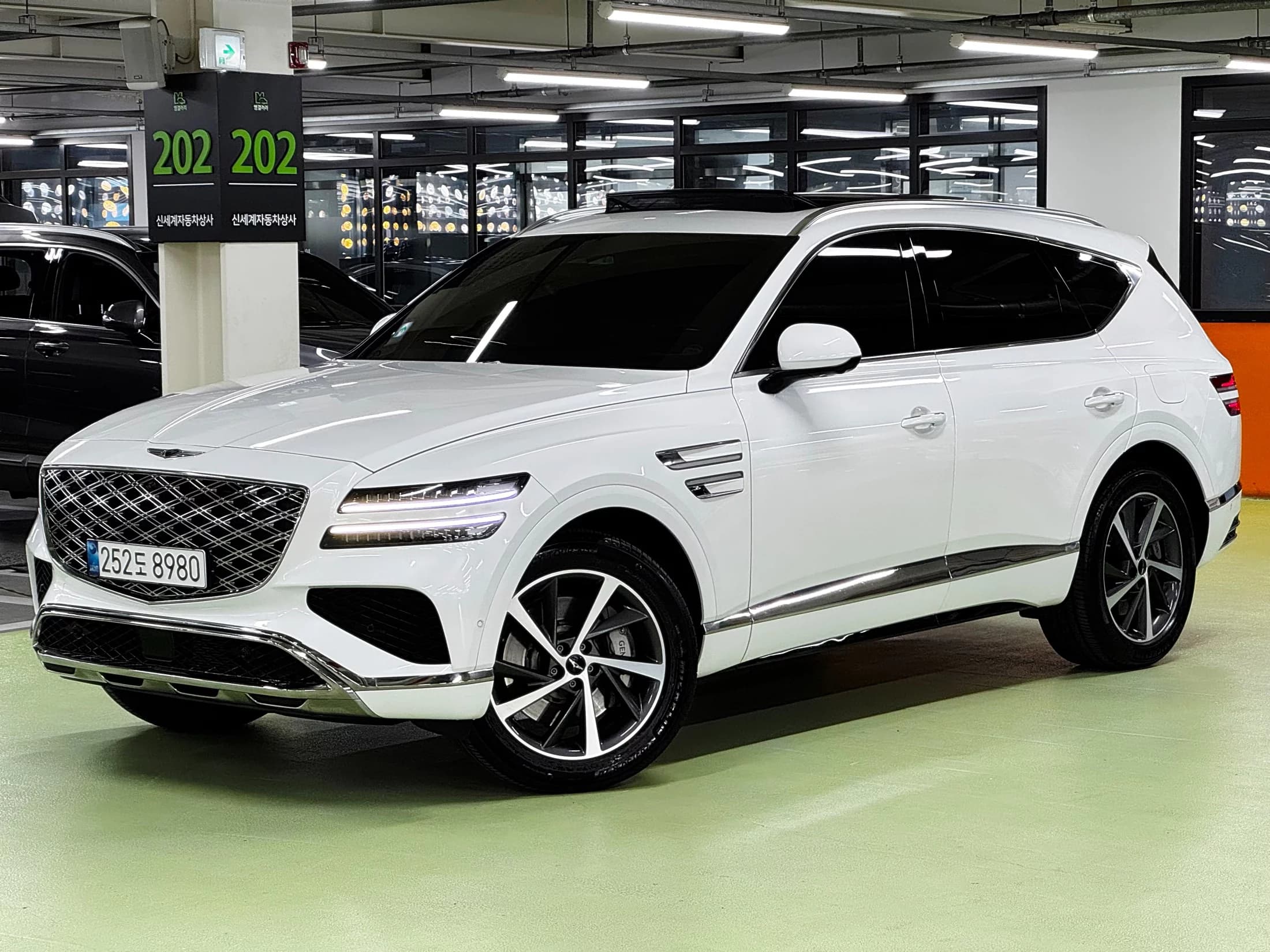 Genesis GV80 2.5T Gasoline AWD, 2024 г. 28932 км.