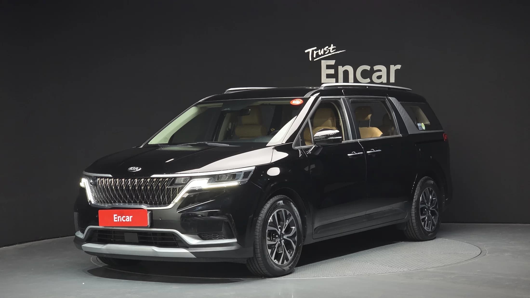Kia Carnival 9-Seater Prestige, 2021 г. 85372 км.