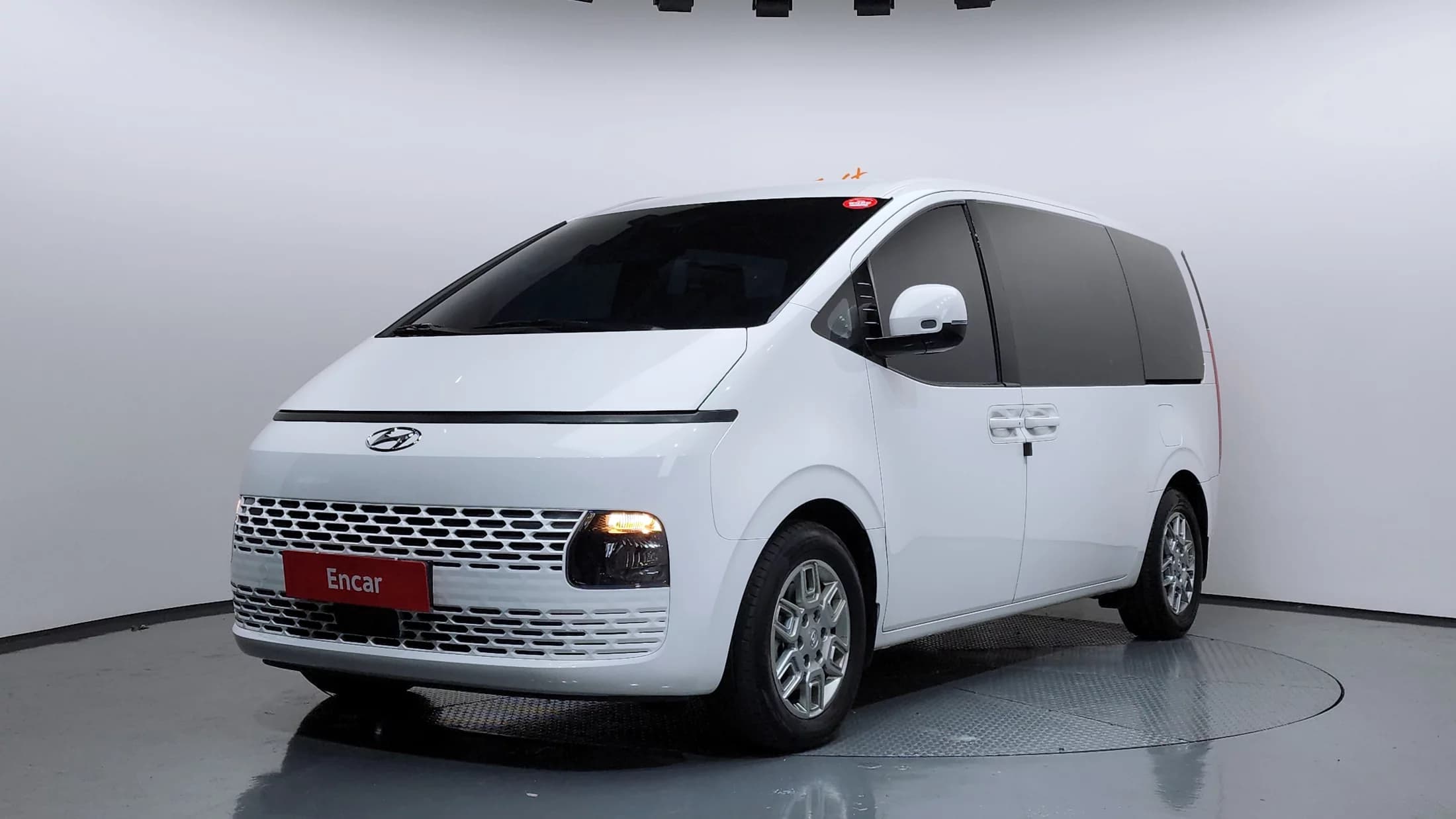 Hyundai Staria Tourer 11-Seater Modern, 2024 г. 58568 км.