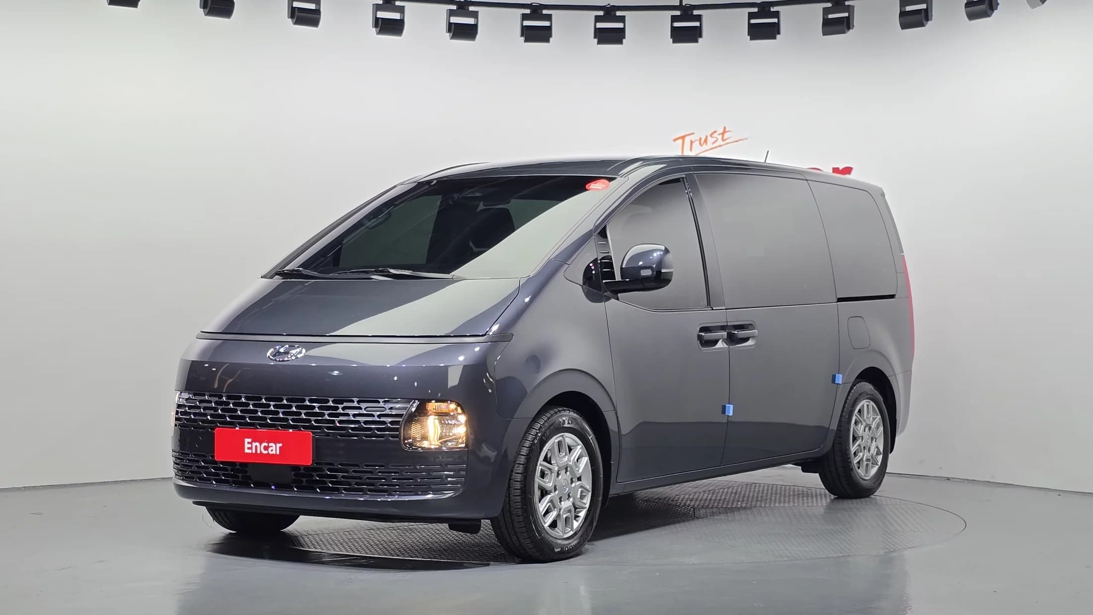 Hyundai Staria Tourer 9-Seater Modern, 2023 г. 58808 км.