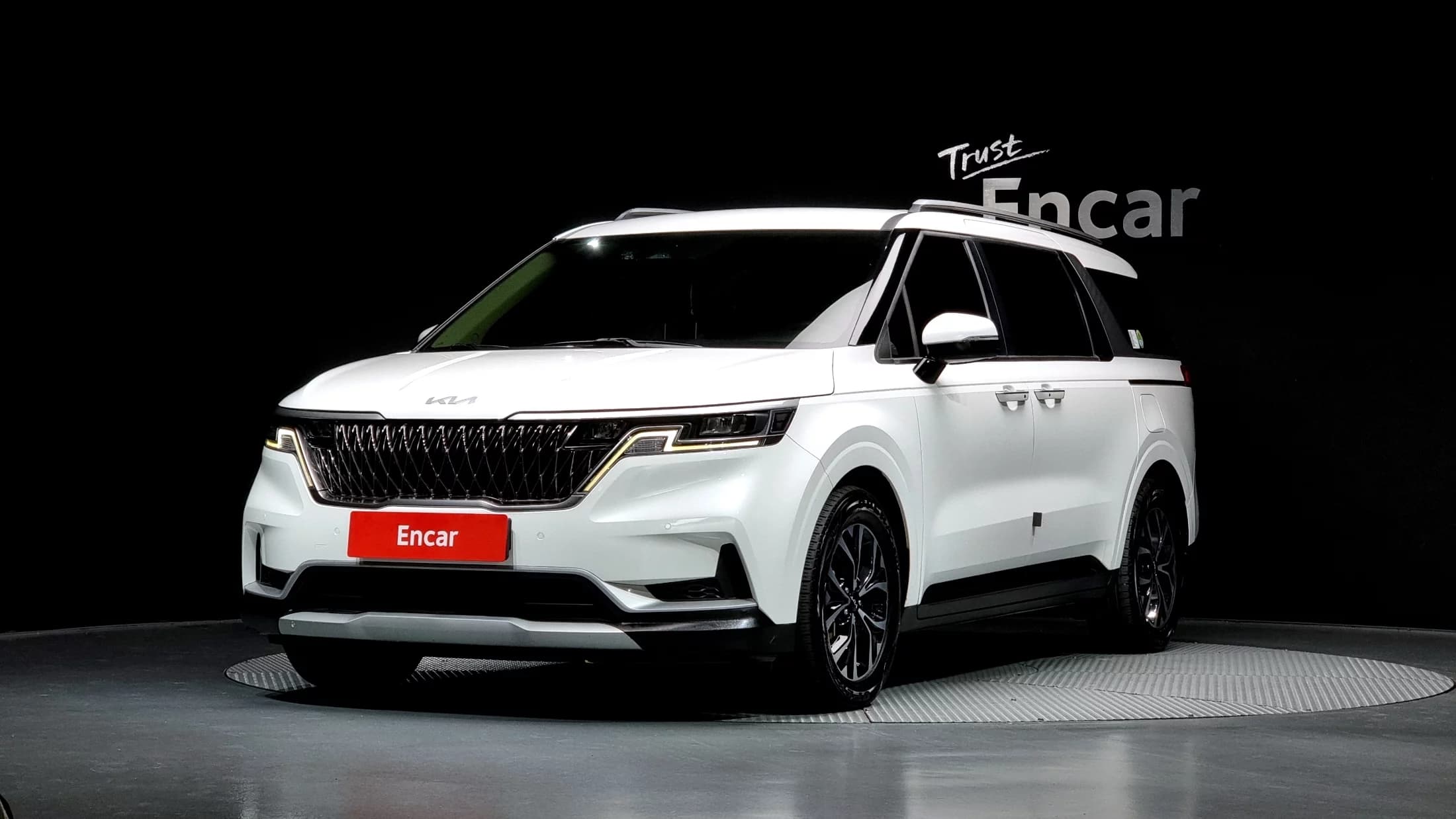 Kia Carnival 9-Seater Prestige, 2022 г. 90018 км.