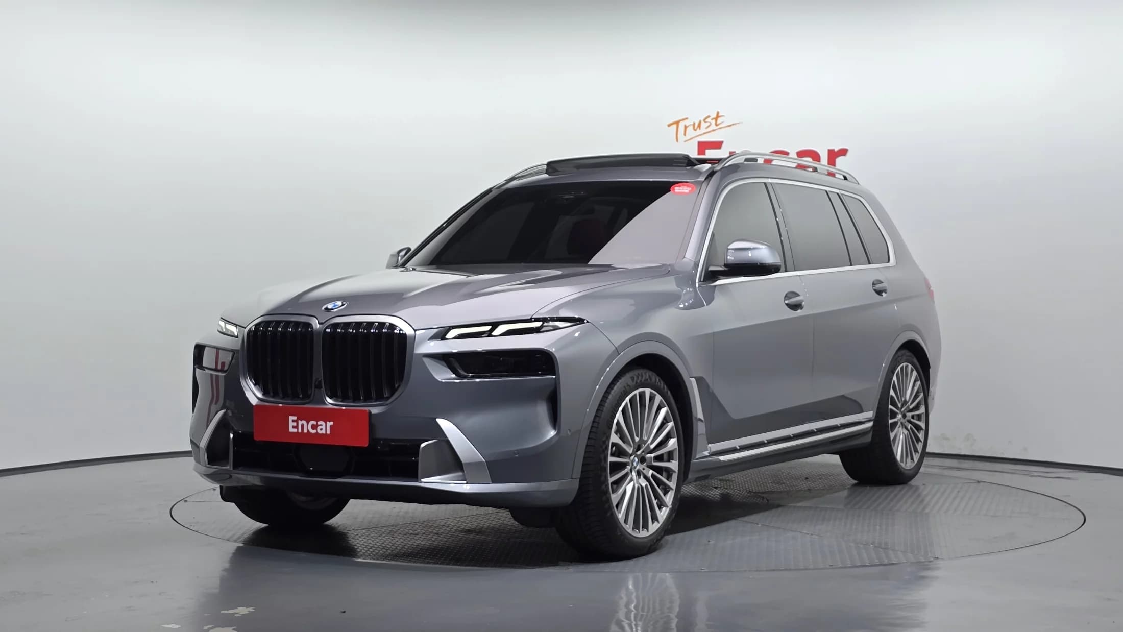 BMW X7 xDrive 40i Design Pure Excellence 6-Seater, 2022 г. 12242 км.