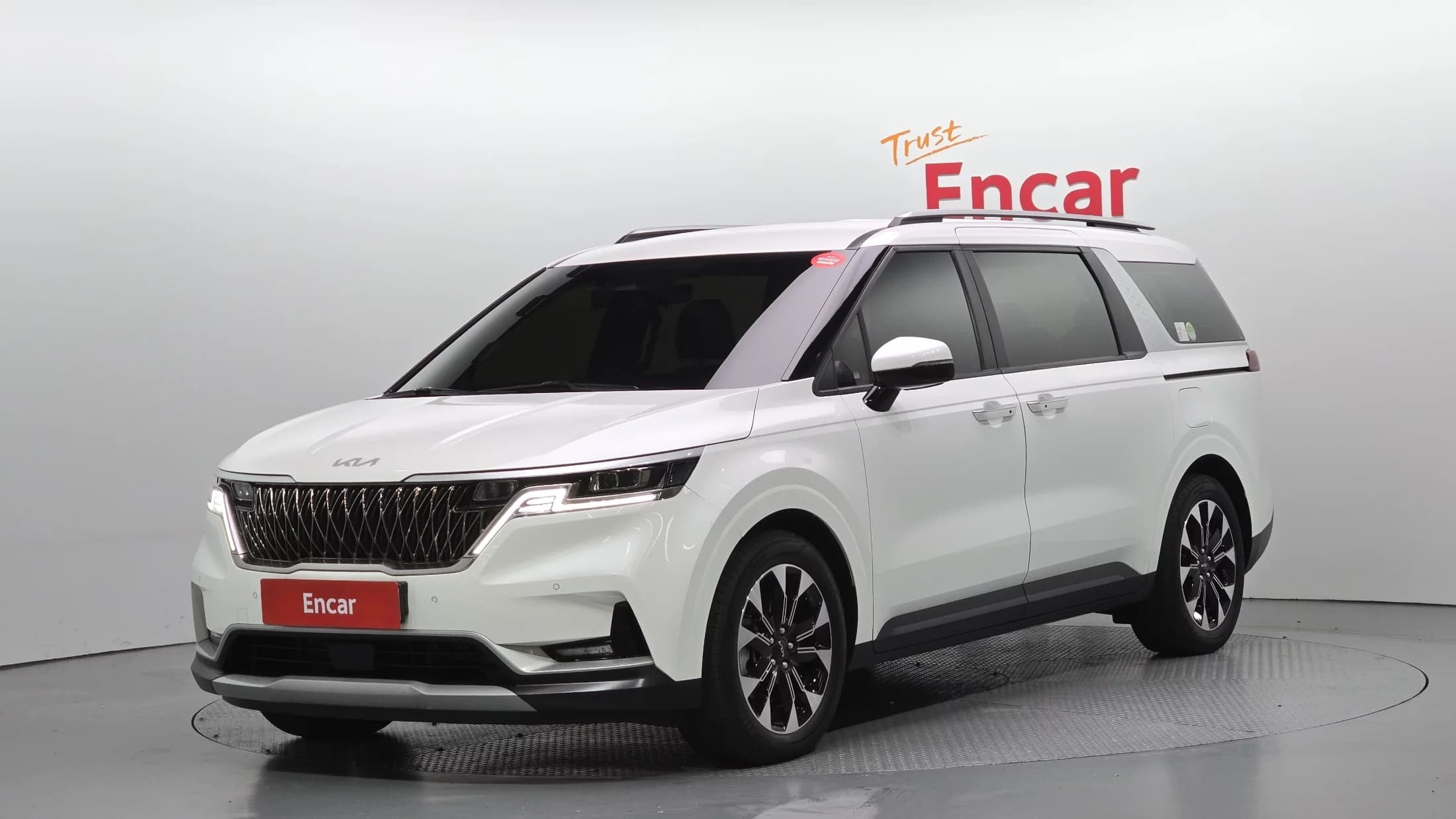 Kia Carnival 9-Seater Prestige, 2023 г. 45848 км.
