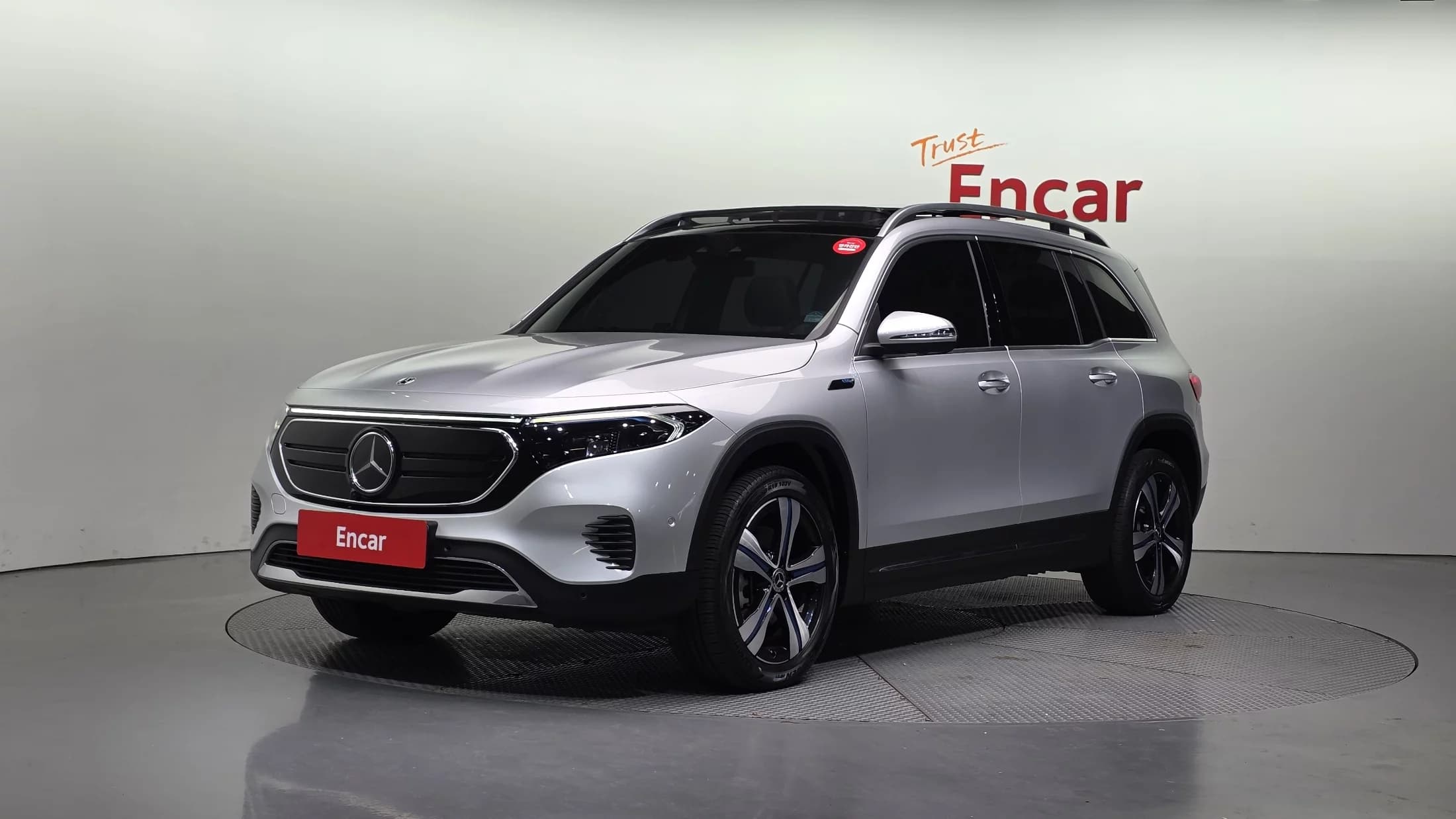 Mercedes-Benz EQB EQB300 4MATIC, электромобиль, 2023 г. 39708 км.