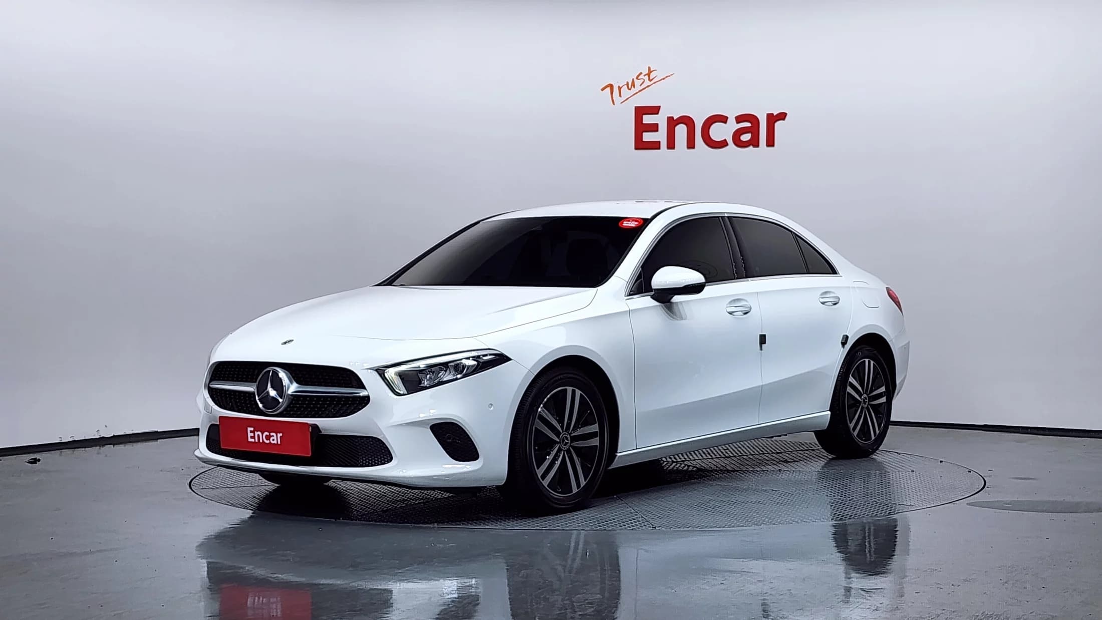 Mercedes-Benz A-Class A220 Sedan, 2022 г. 41935 км.