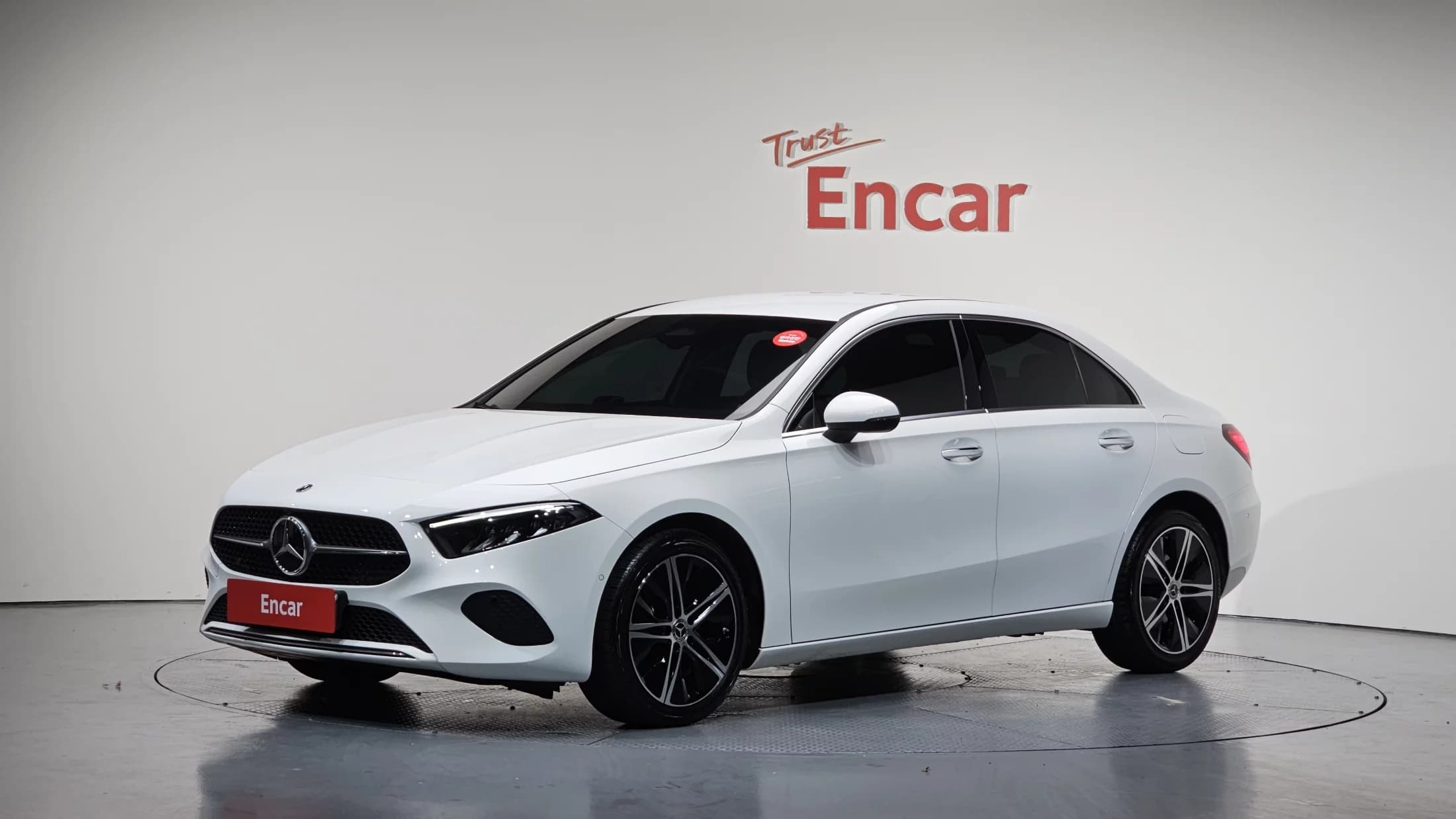 Mercedes-Benz A-Class A220 Sedan, 2024 г. 13223 км.