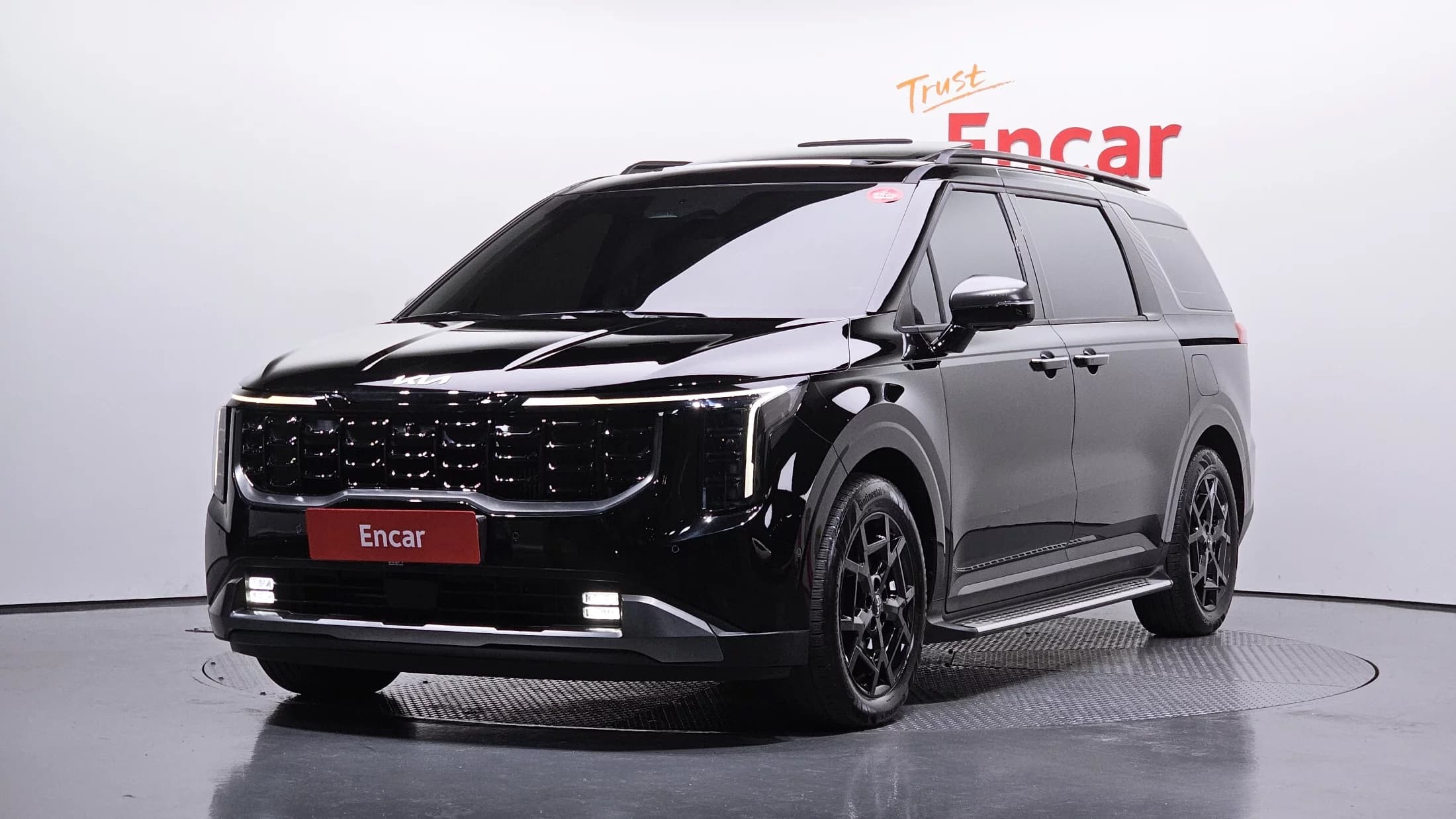 Kia Carnival HEV 9seater Gravity, гибрид, 2024 г. 26982 км.