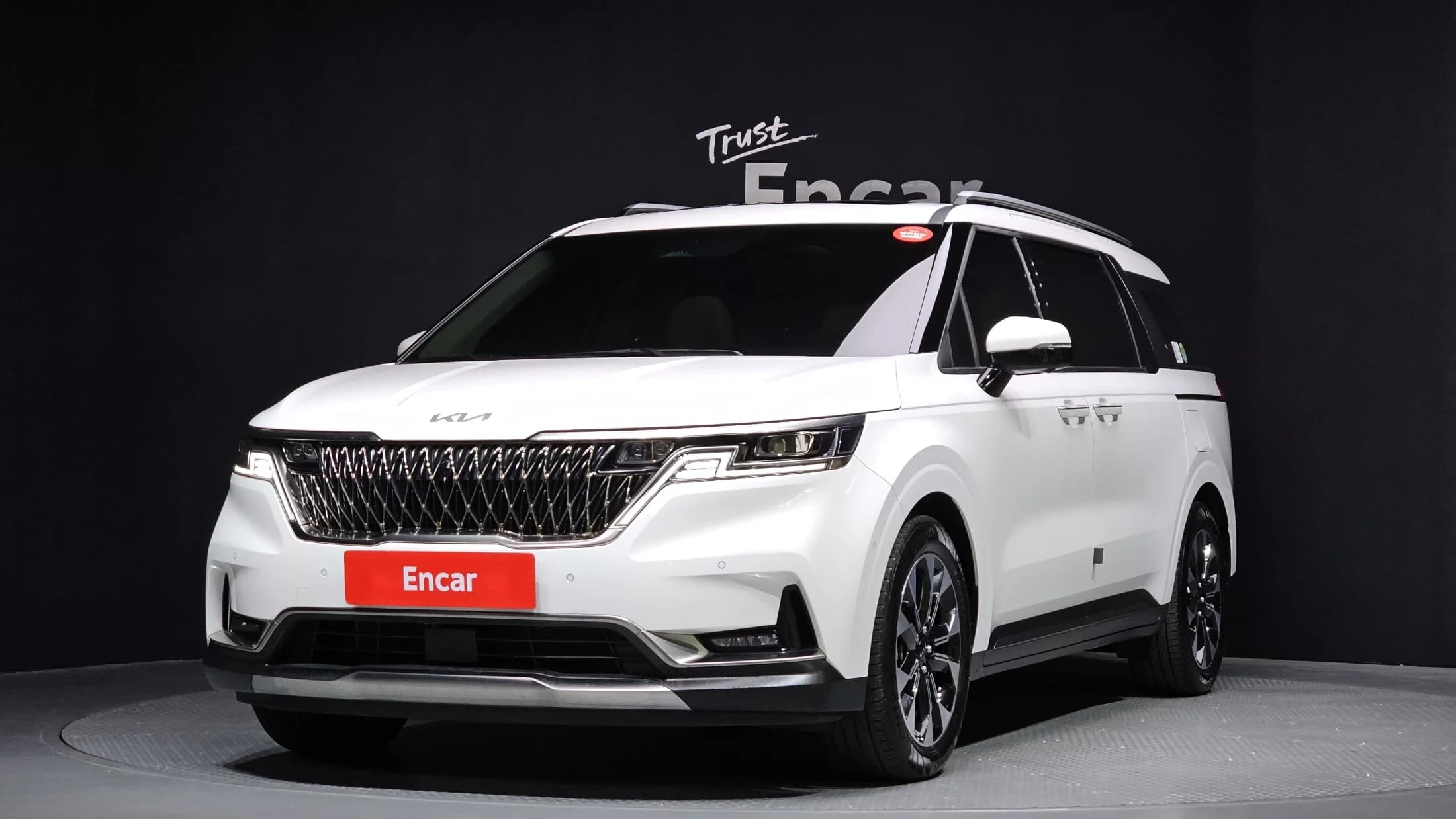 Kia Carnival Gasoline 7-Seater Signature, 2022 г. 32433 км.