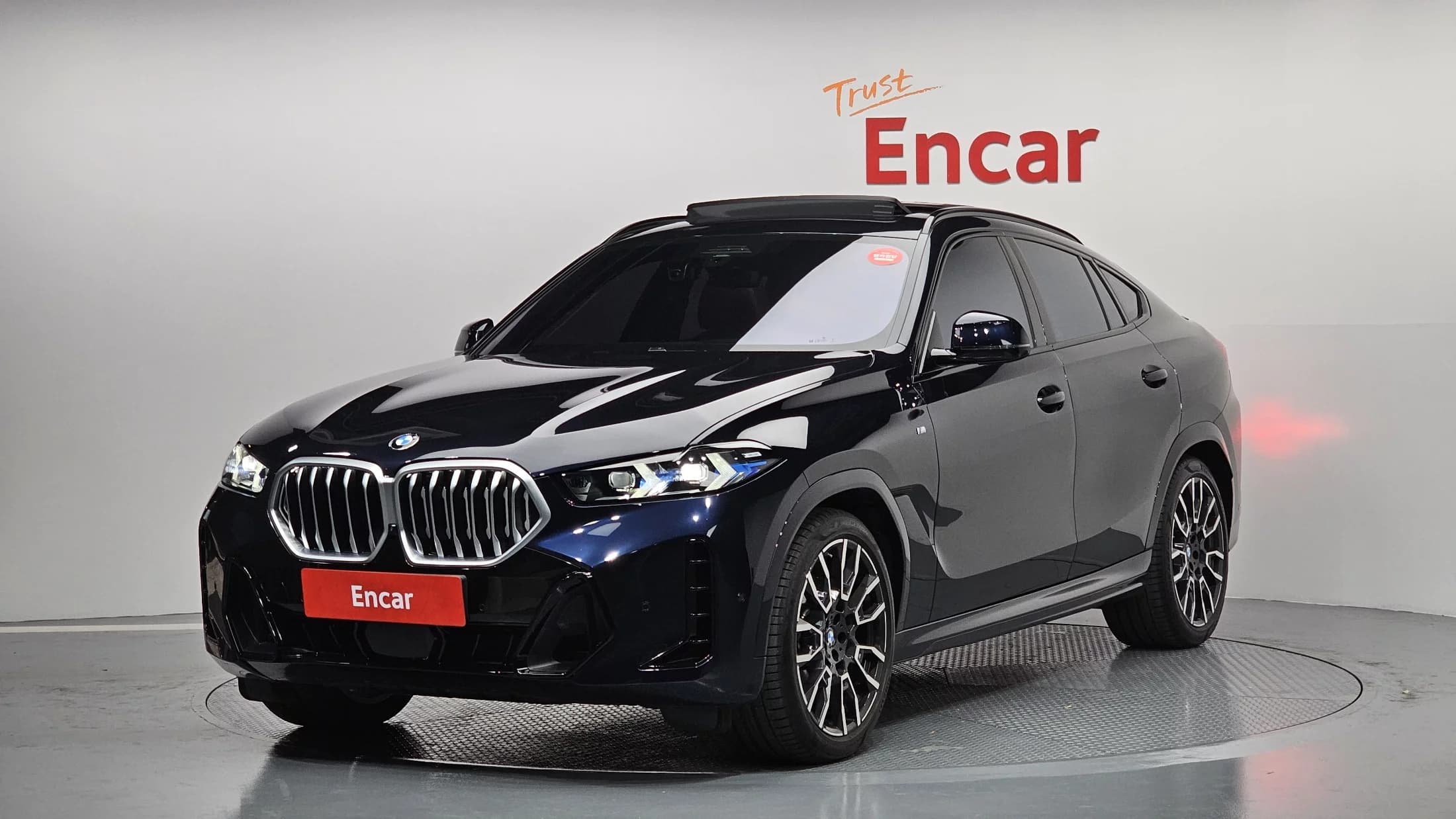 BMW X6 xDrive40i M Sport, 2024 г. 15962 км.